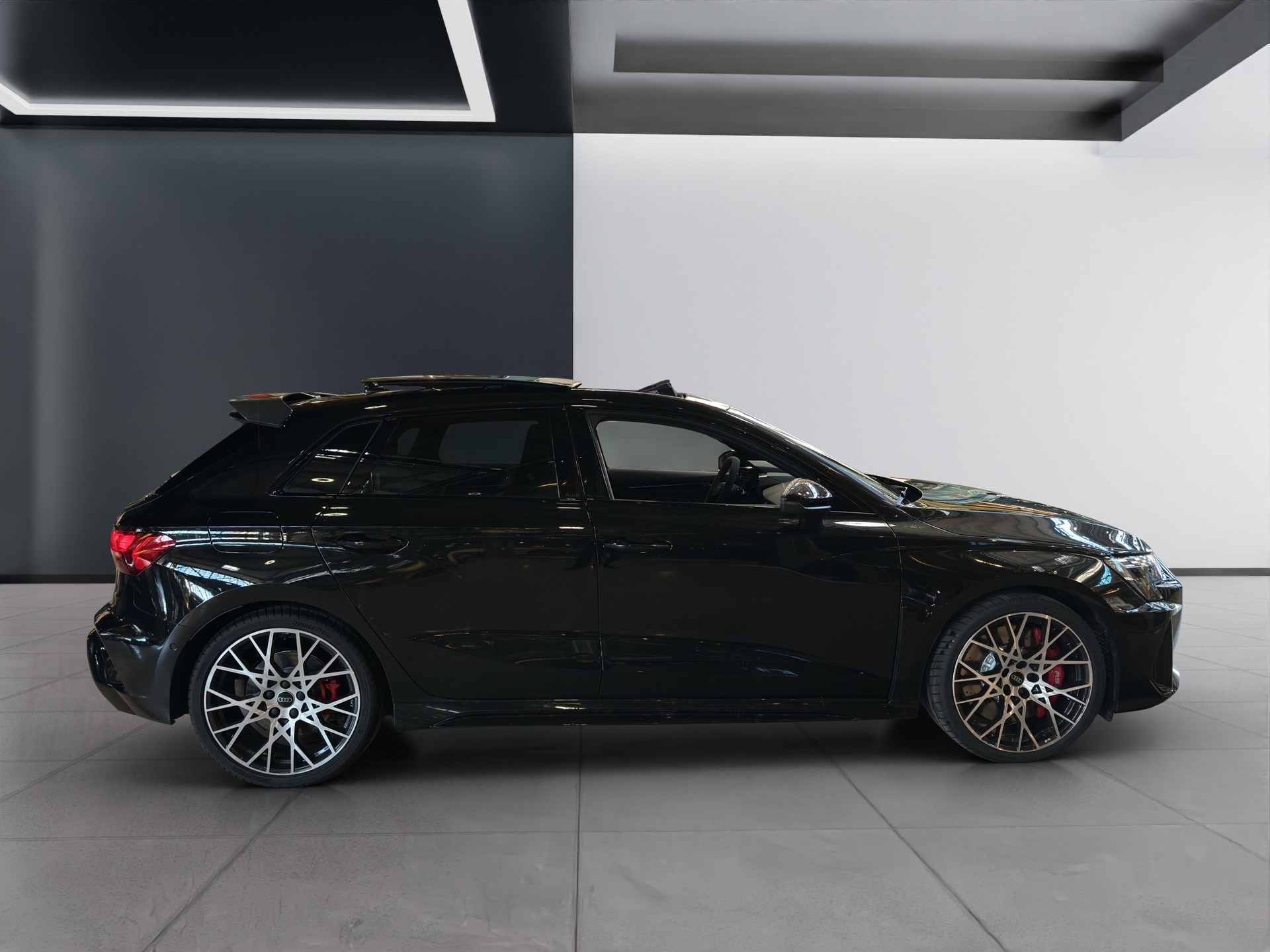 AUDI RS3 Sportback 2.5 TSI quattro S-tronic-showroom-element-2