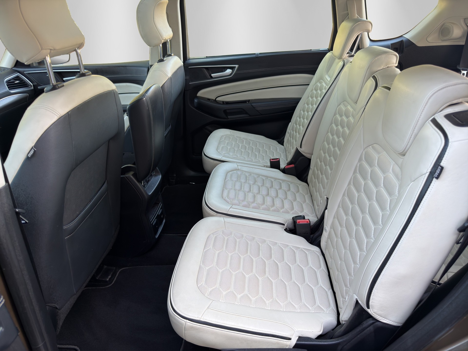 FORD S-Max 2.0 TDCi Vignale AWD PowerShift-image-9