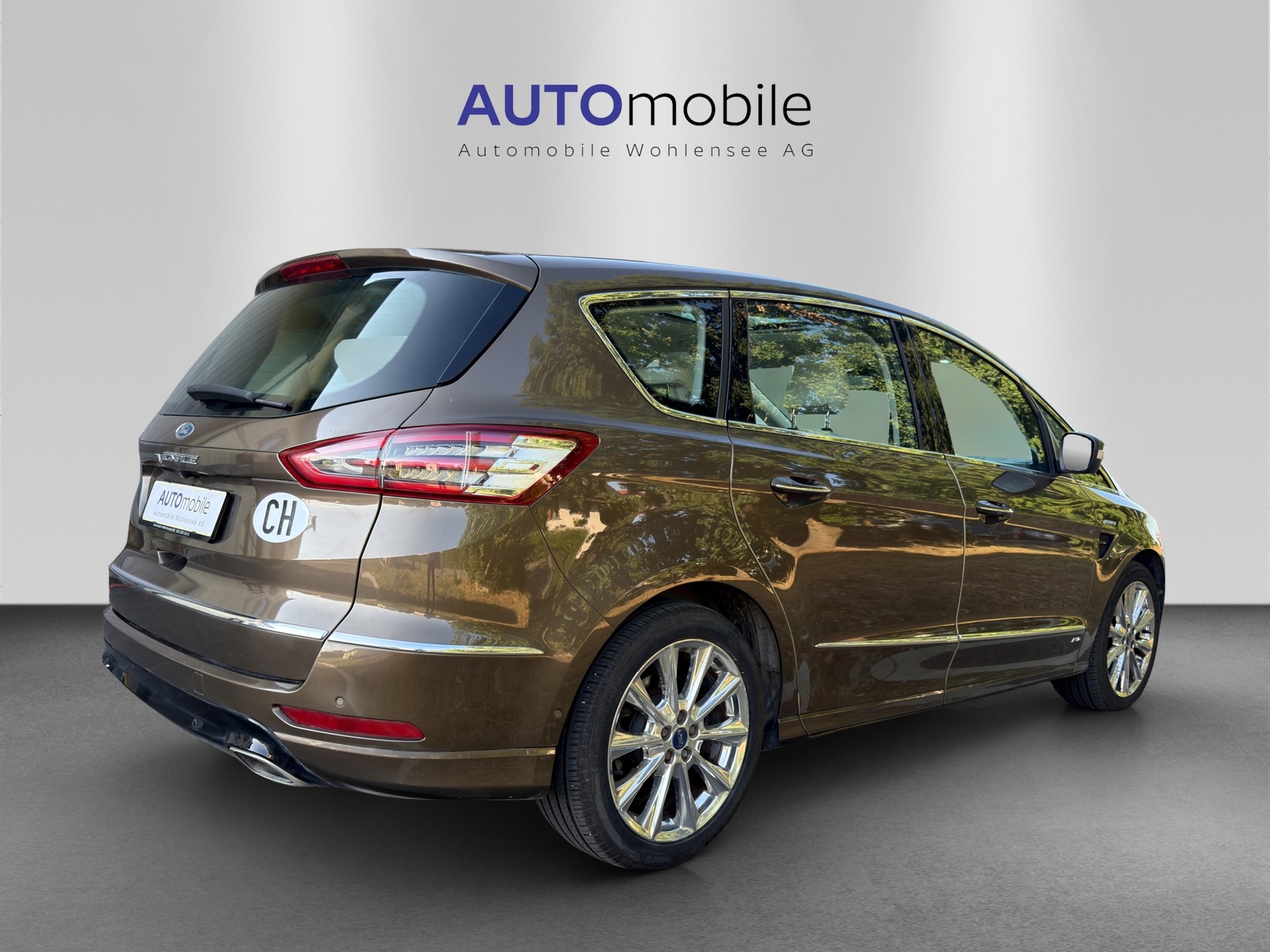 FORD S-Max 2.0 TDCi Vignale AWD PowerShift-image-4