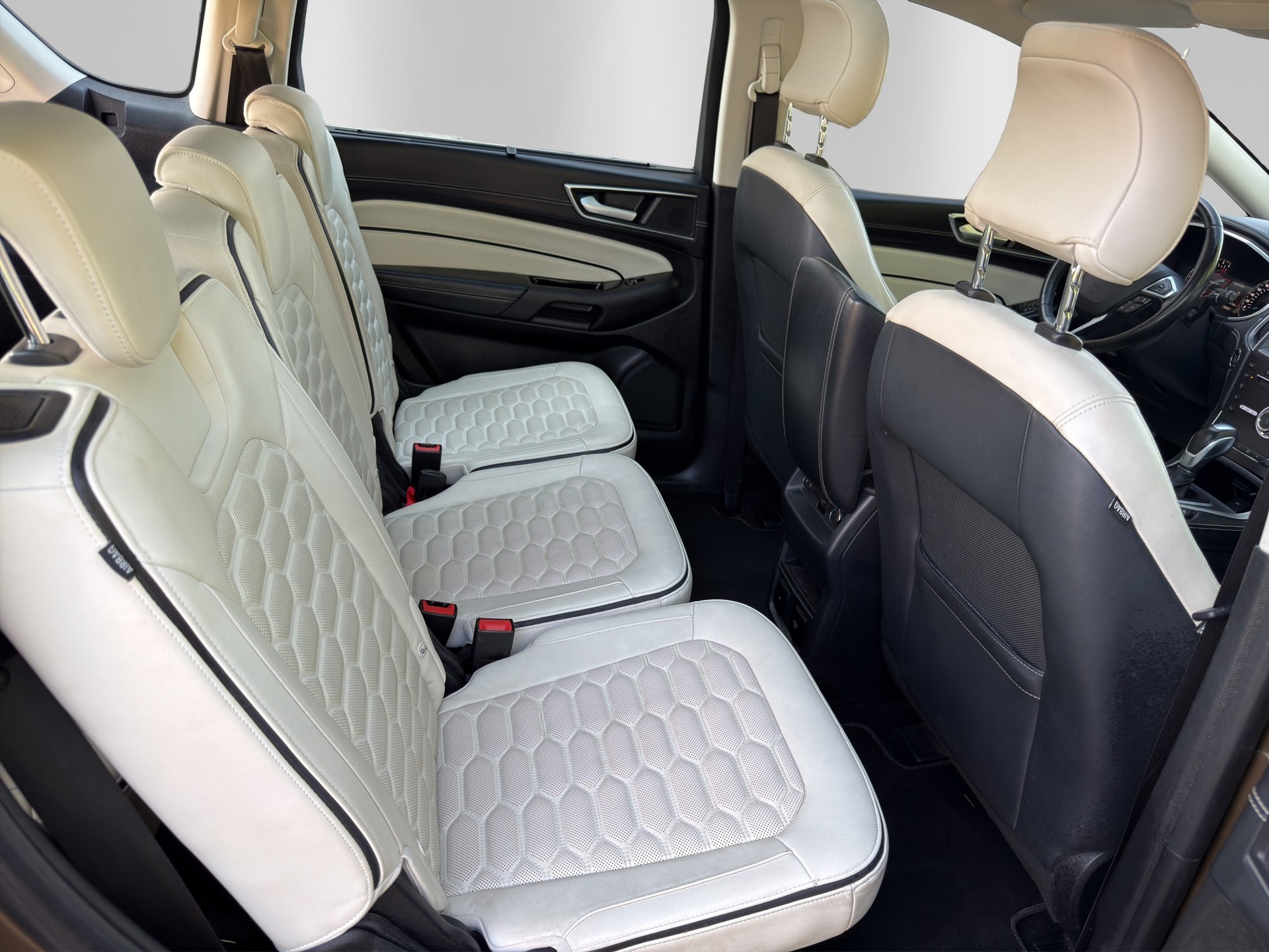 FORD S-Max 2.0 TDCi Vignale AWD PowerShift-image-10