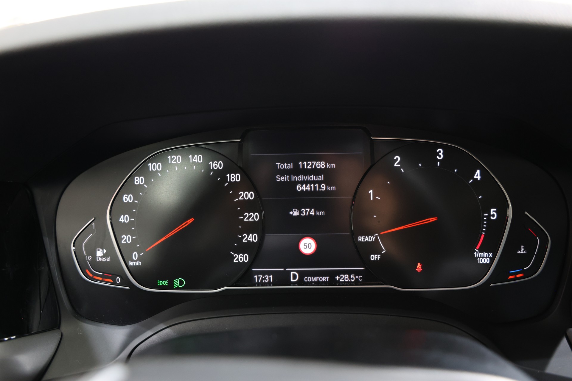 BMW 318d G21 48V Touring Steptronic-image-24