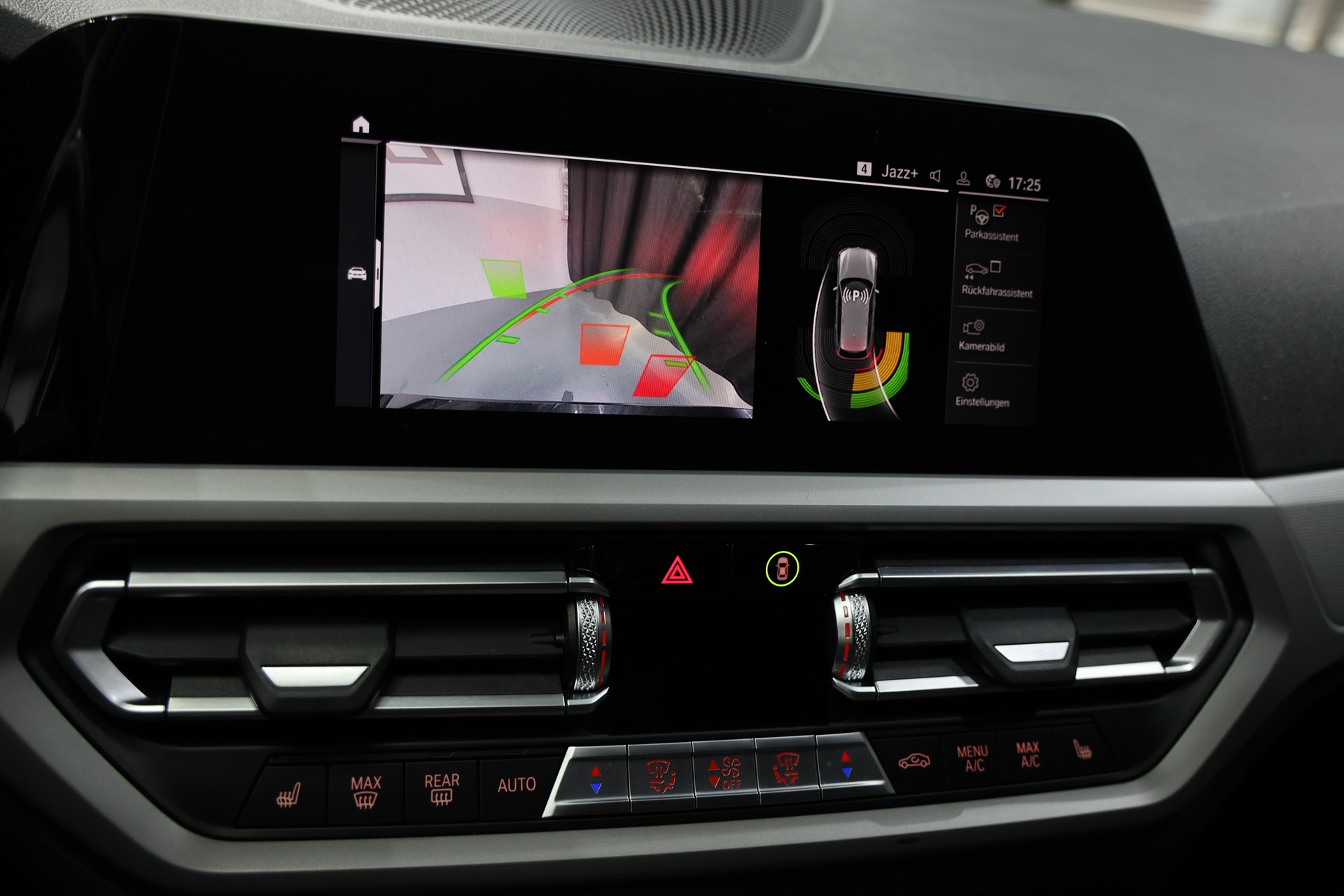 BMW 318d G21 48V Touring Steptronic-image-9