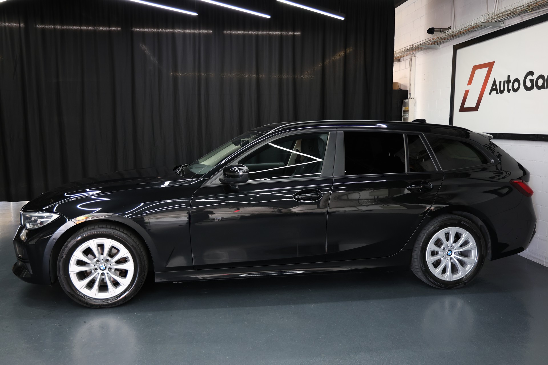 BMW 318d G21 48V Touring Steptronic-image-3