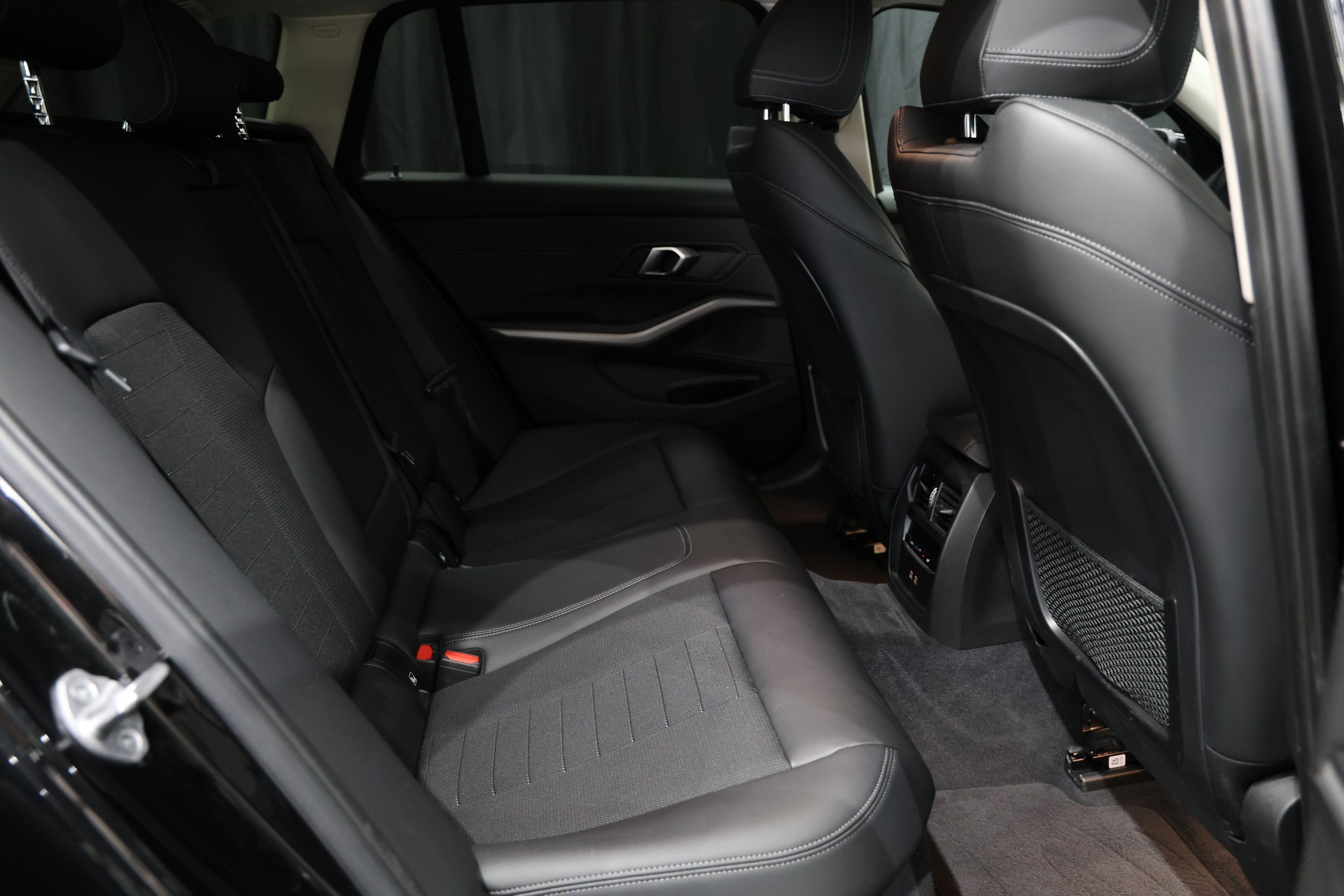 BMW 318d G21 48V Touring Steptronic-image-11