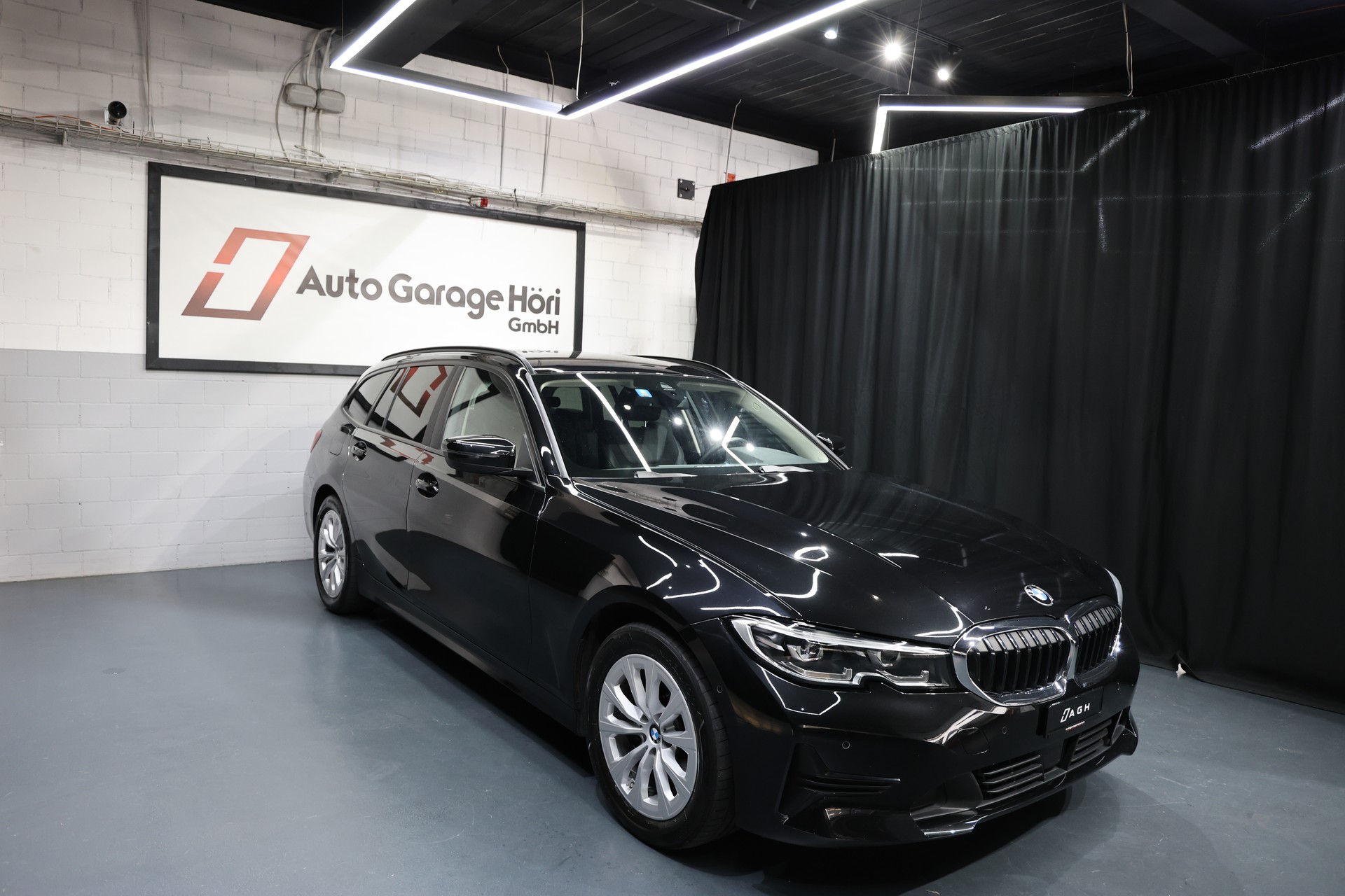 BMW 318d G21 48V Touring Steptronic-image-7