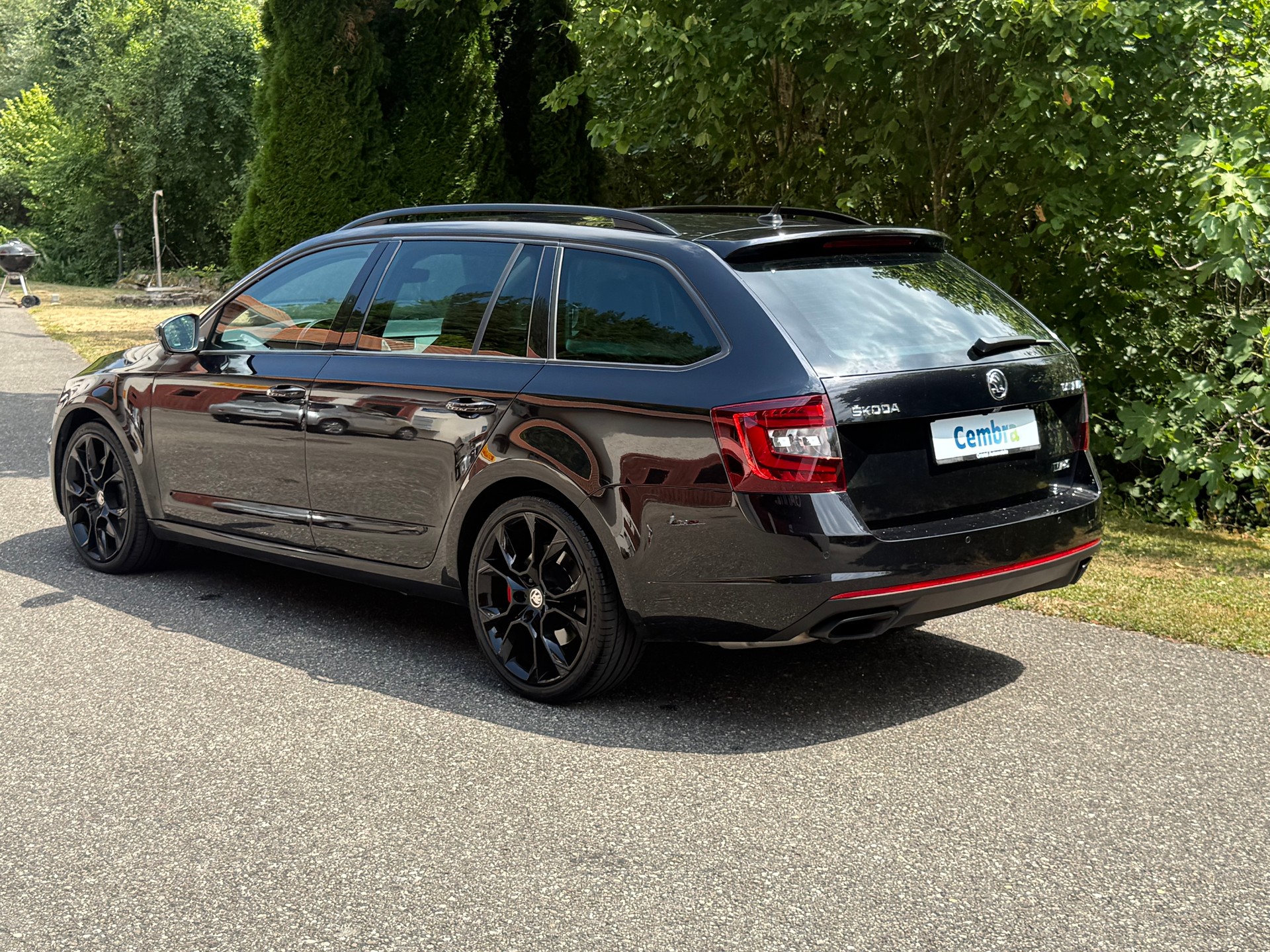 SKODA Octavia Combi 2.0 TSI RS Final Edition DSG-image-2