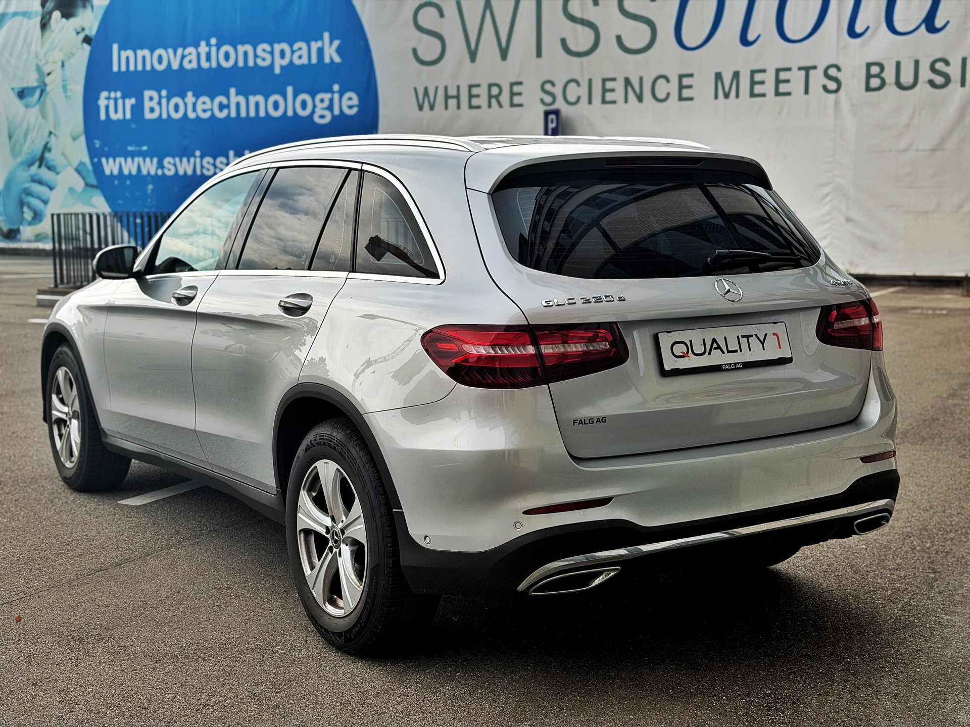 MERCEDES-BENZ GLC 220 d AMG Line 4Matic 9G-Tronic-image-5