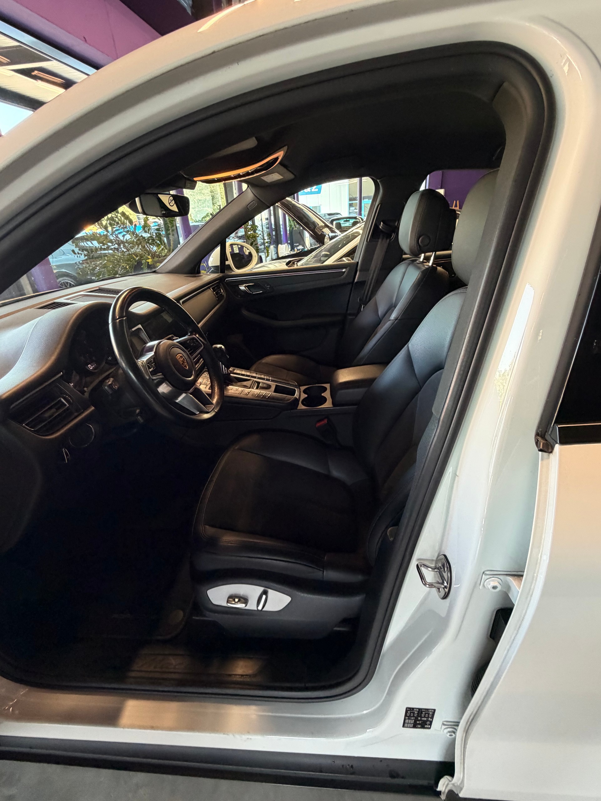 PORSCHE Macan PDK-image-9