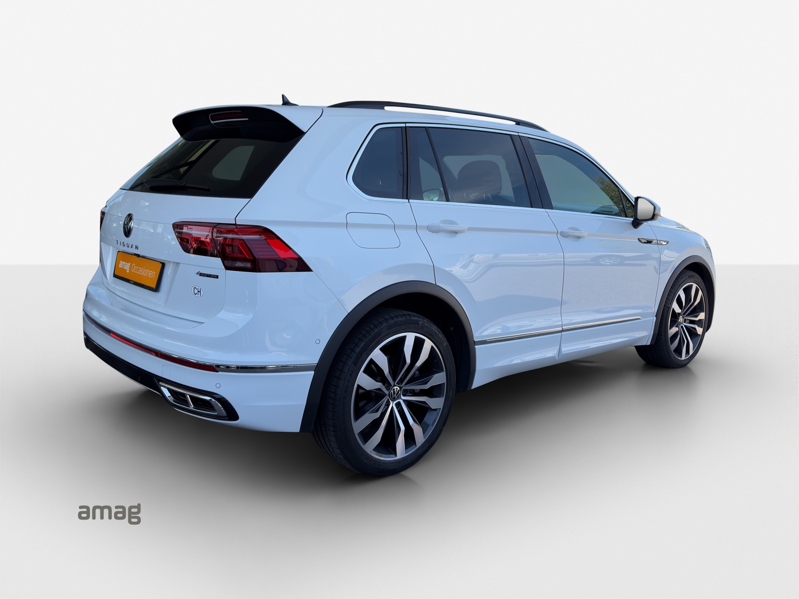 VW Tiguan 2.0TSI R-Line 4Motion DSG-image-4