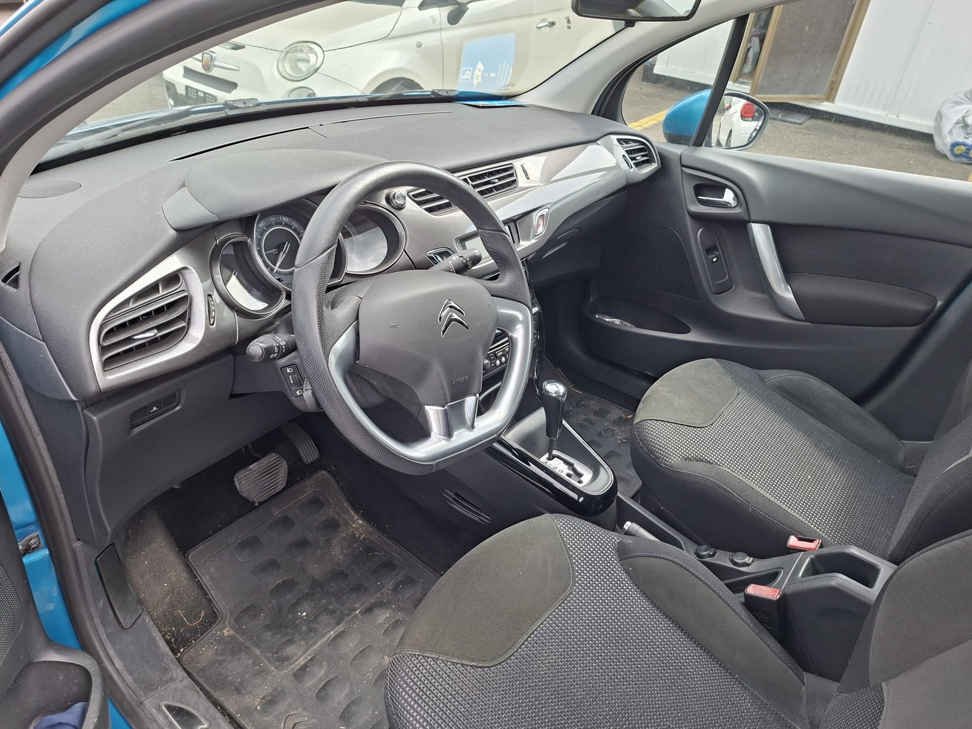 CITROEN C3 1.6i 16V Exclusive Automatic-image-5