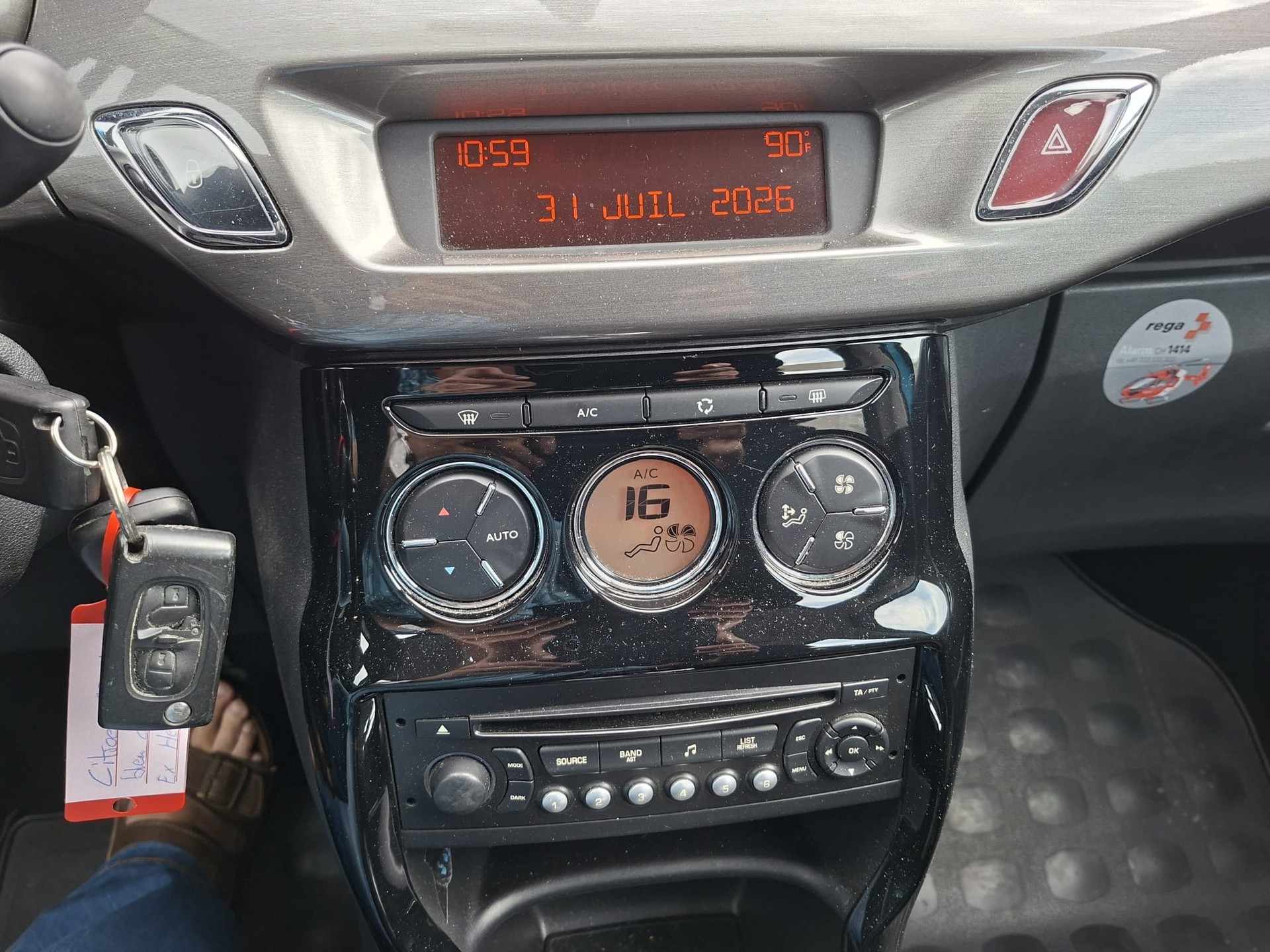CITROEN C3 1.6i 16V Exclusive Automatic-image-4