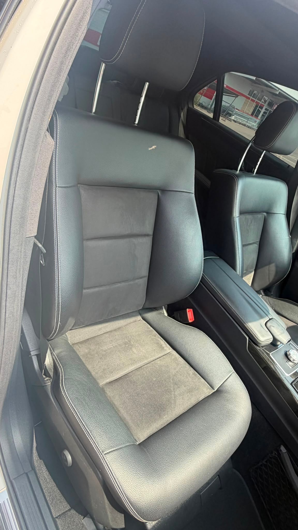 MERCEDES-BENZ E 350 CDI BlueEff. Avantgarde 4Matic 7G-Tronic-image-10