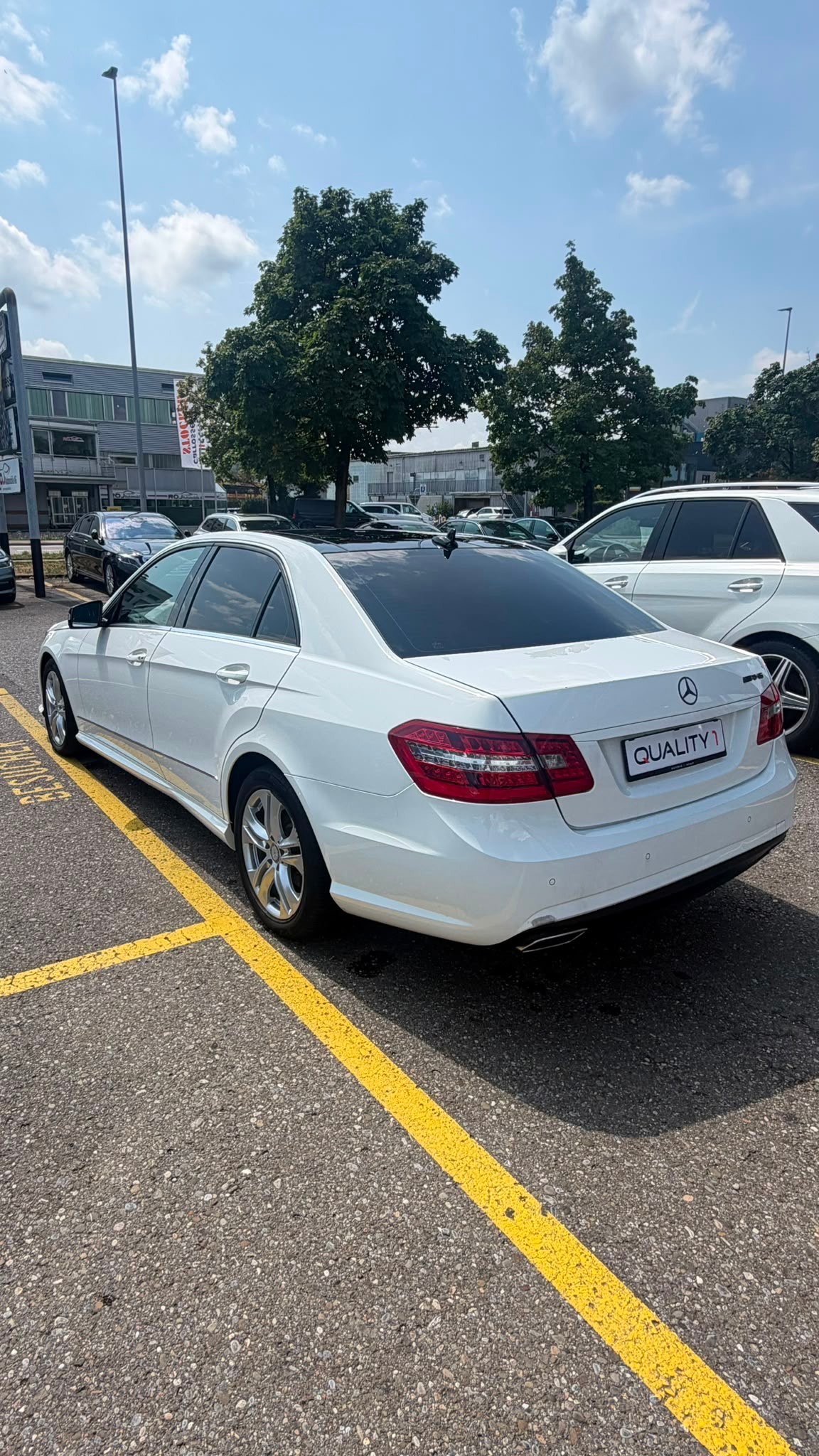 MERCEDES-BENZ E 350 CDI BlueEff. Avantgarde 4Matic 7G-Tronic-image-4