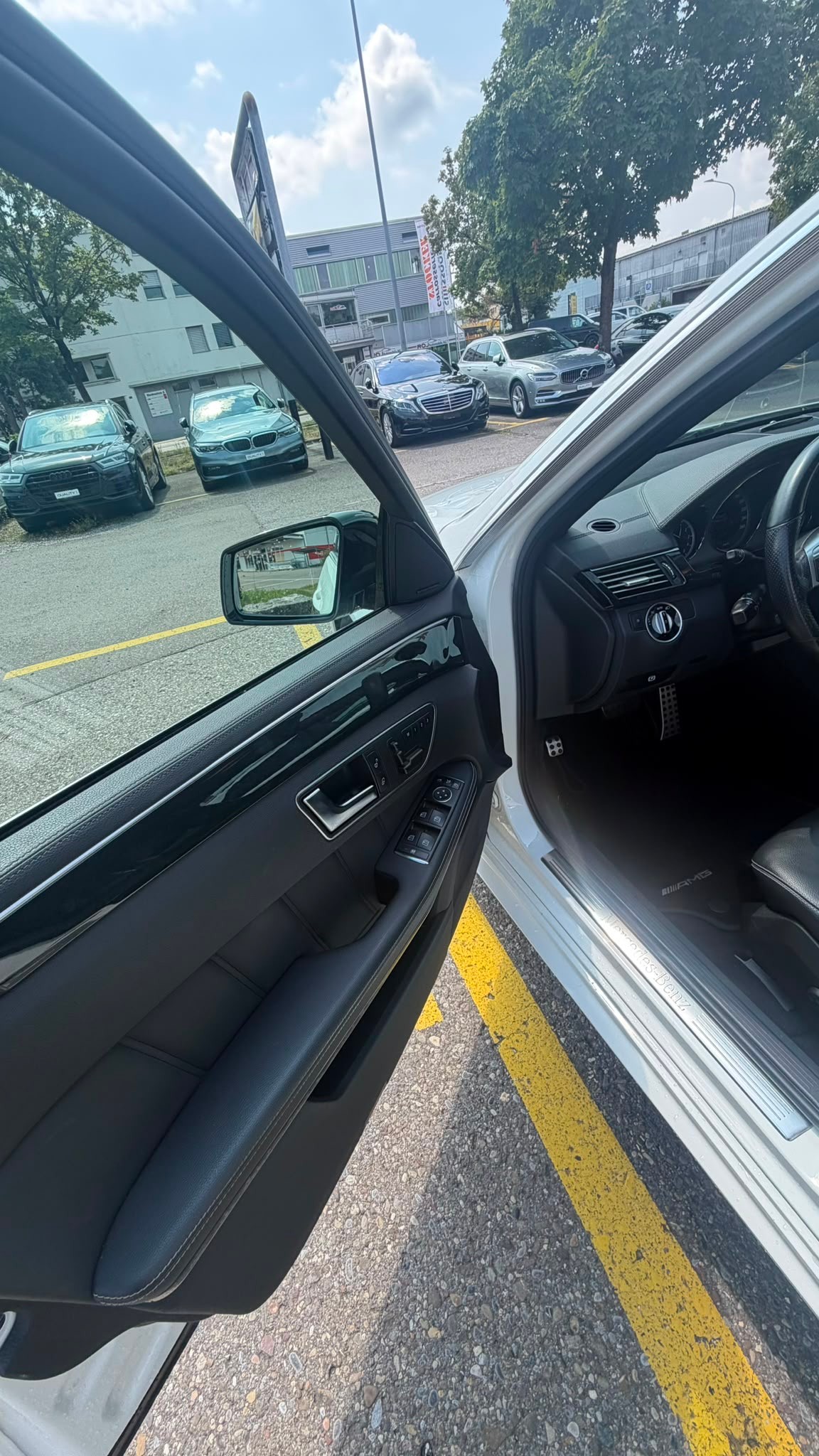 MERCEDES-BENZ E 350 CDI BlueEff. Avantgarde 4Matic 7G-Tronic-image-12