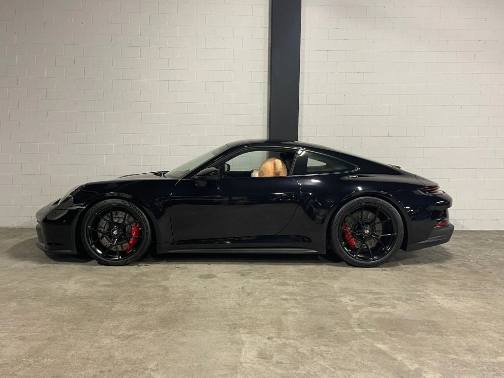 PORSCHE 911 GT3 Touring PDK-image-1