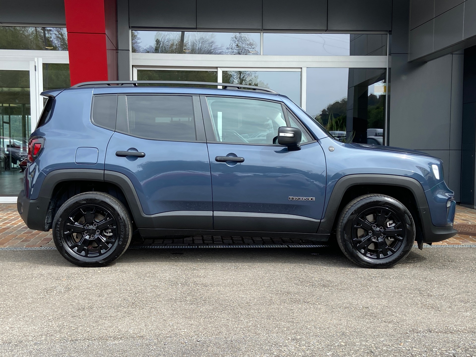 JEEP Renegade 1.3 T PHEV North Star AWD-image-16