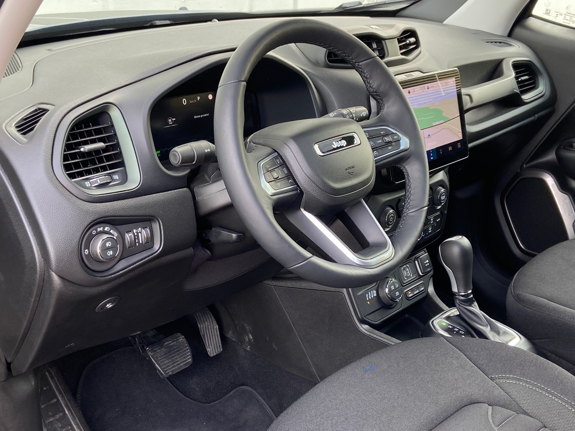 JEEP Renegade 1.3 T PHEV North Star AWD-image-6