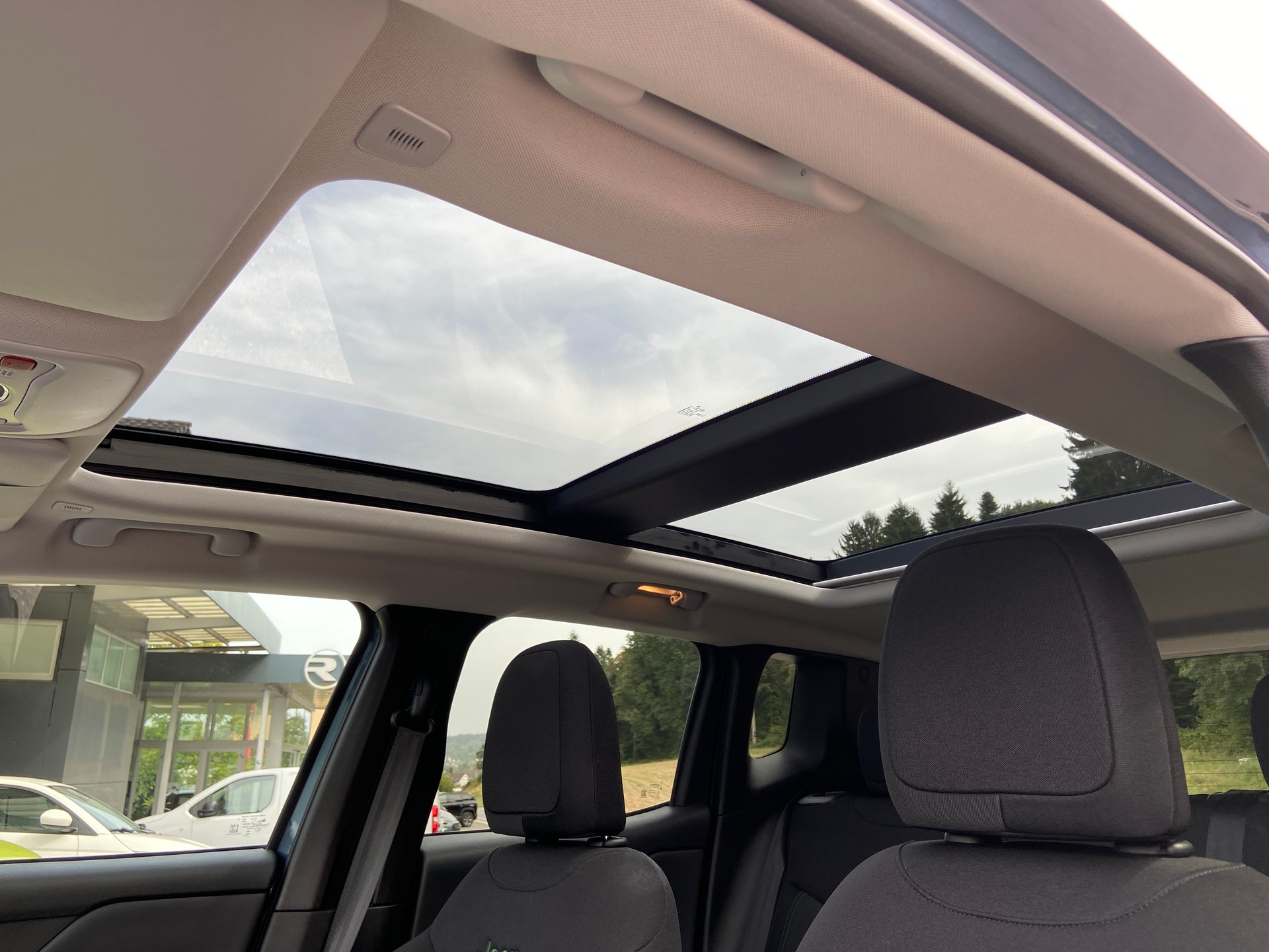 JEEP Renegade 1.3 T PHEV North Star AWD-image-13