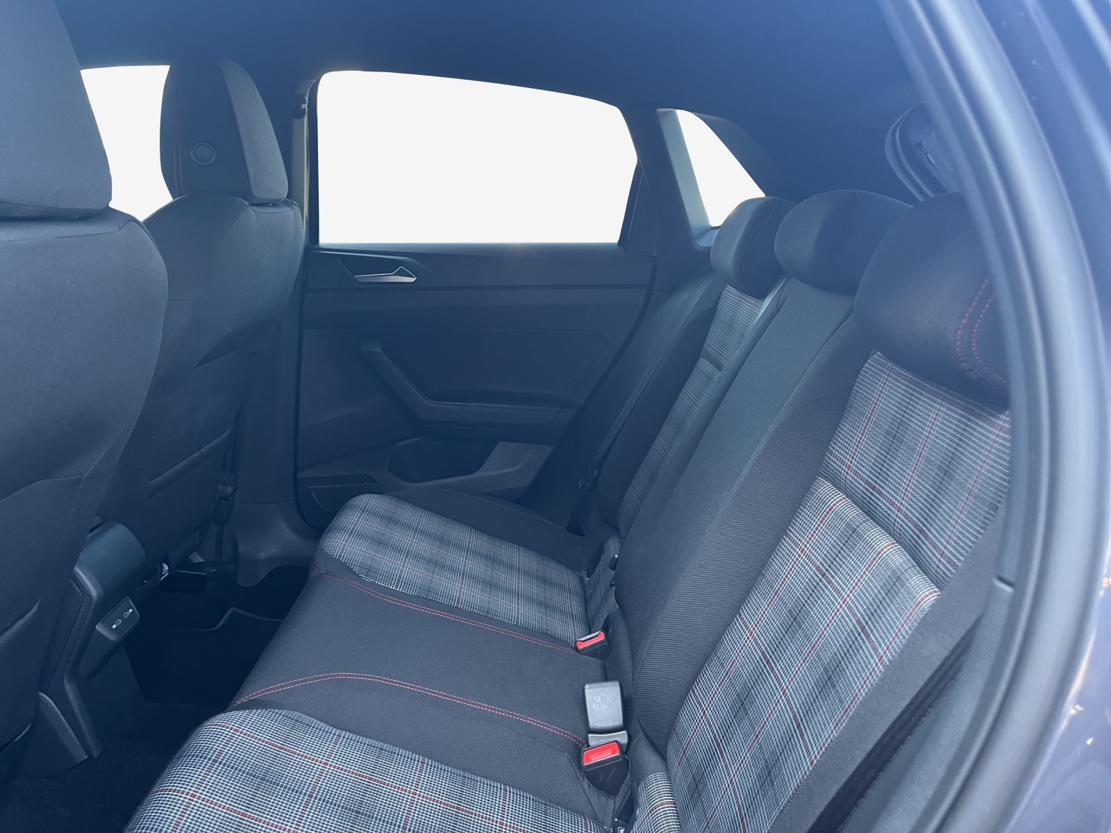 VW Polo 2.0 TSI GTI DSG-image-9