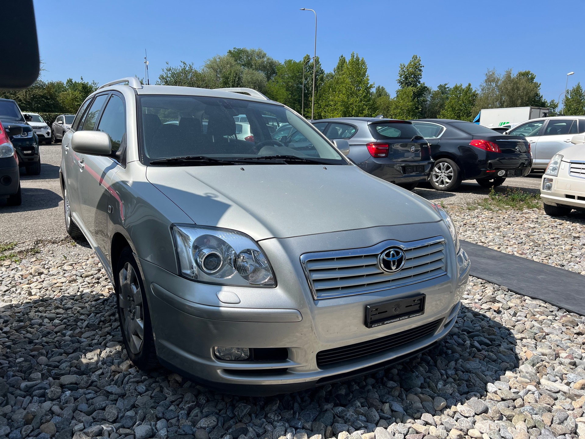 TOYOTA Avensis 2.0 D4 VVT-i Linea Sol Sportswagon-image-1