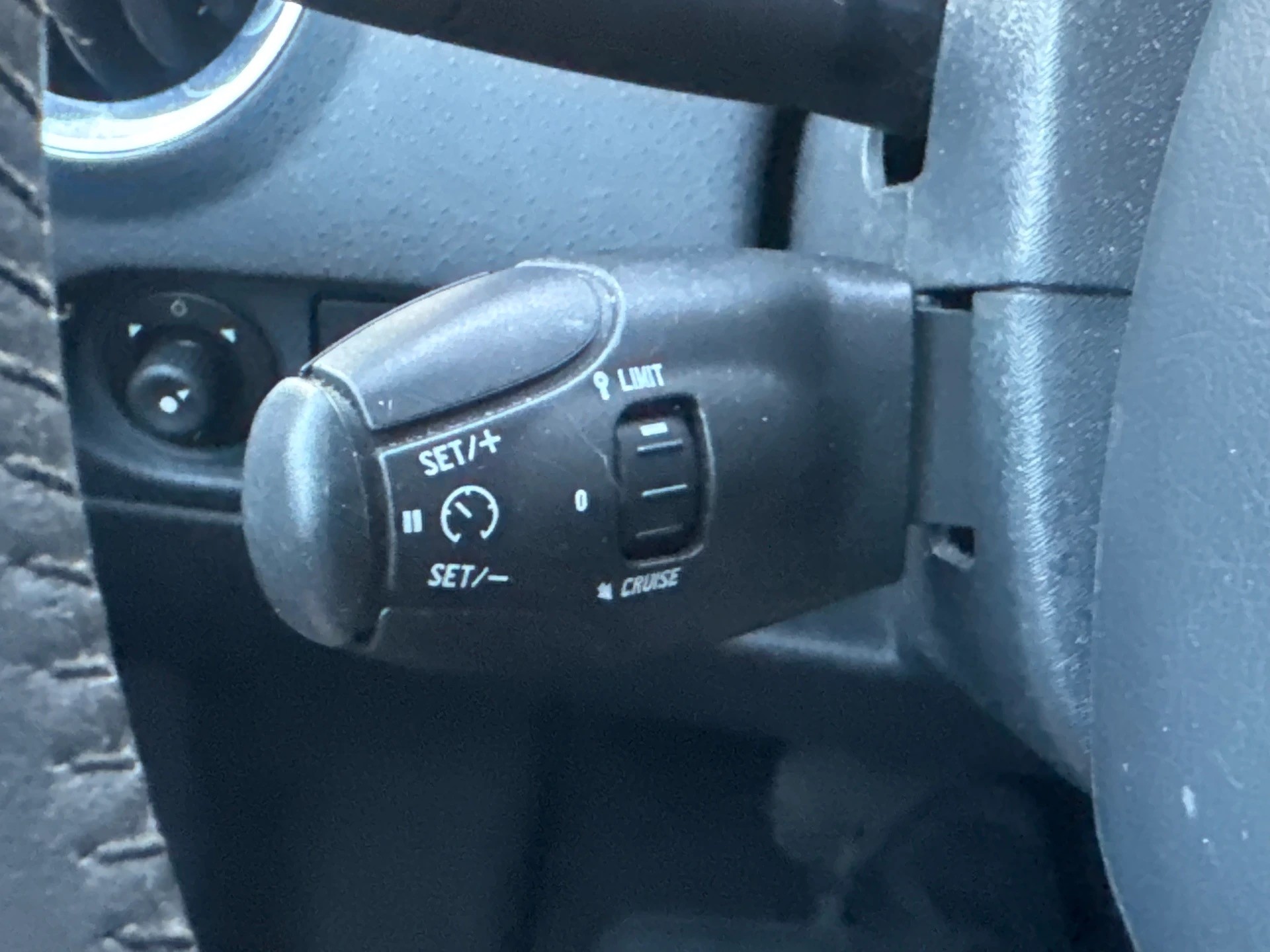CITROEN C3 1.6i 16V Exclusive Automatic-image-10