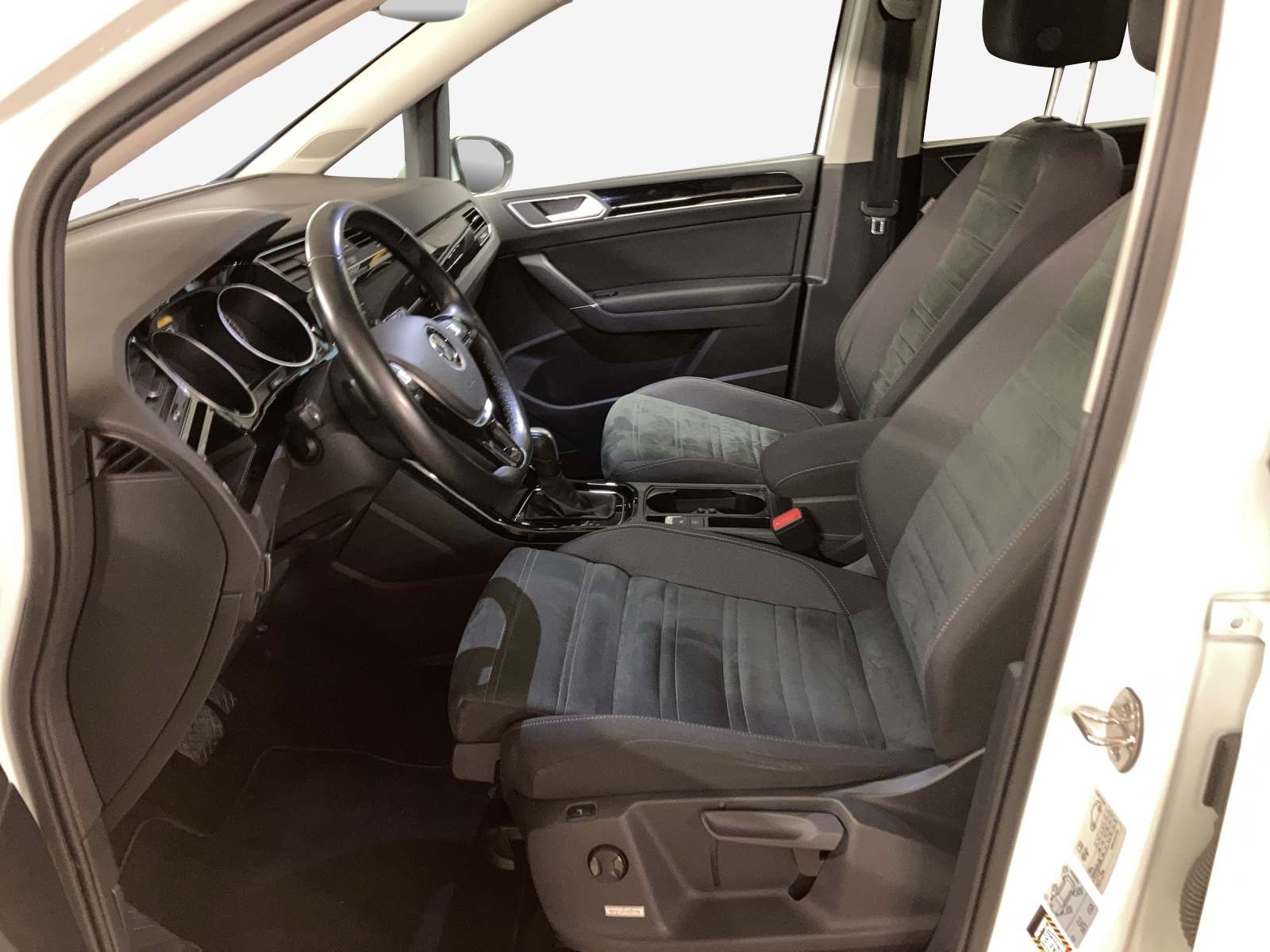 VW Touran 2.0 TDI BlueMotion Technology Highline DSG-image-7