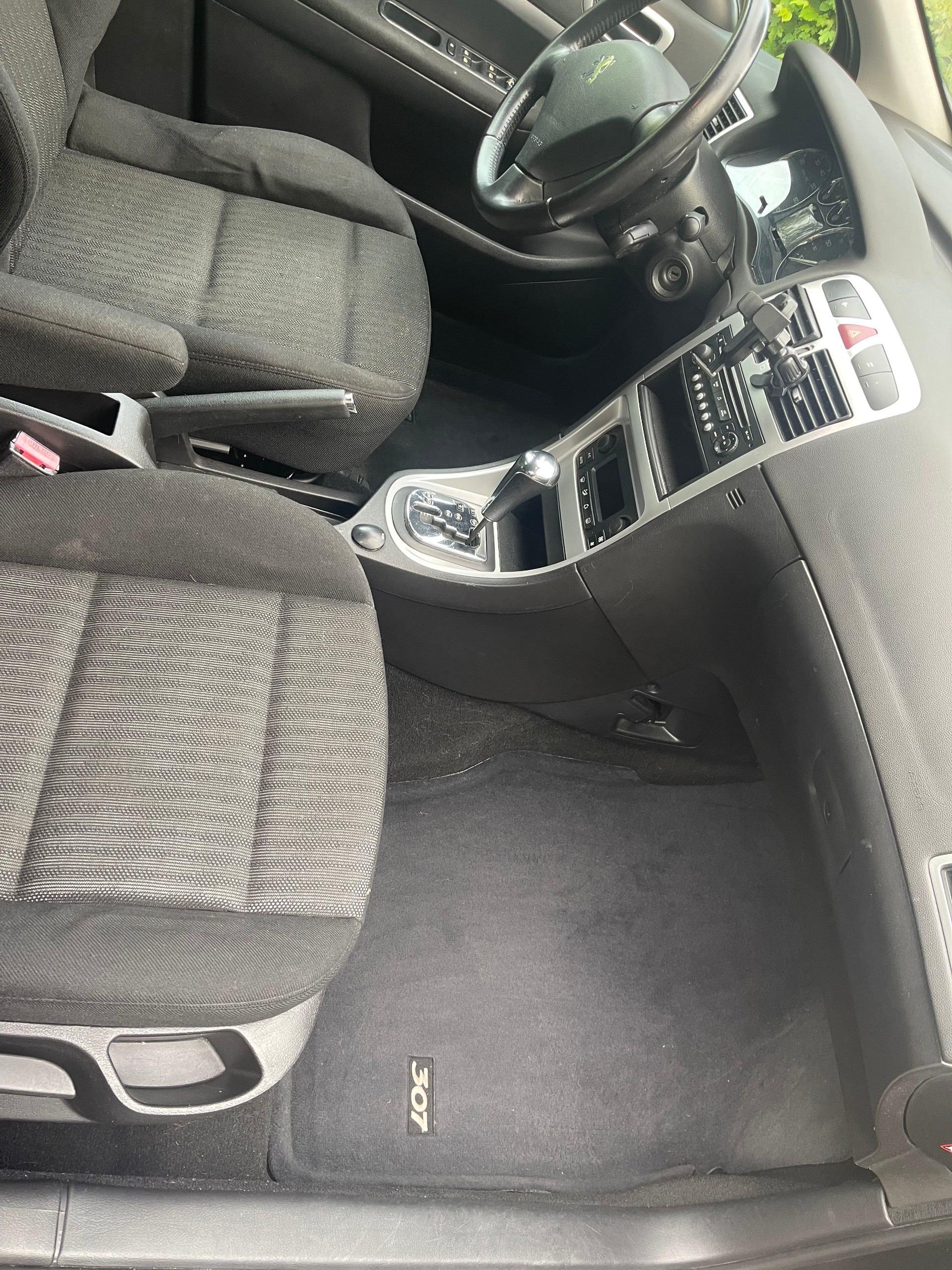 PEUGEOT Break 2.0i 16V-image-5