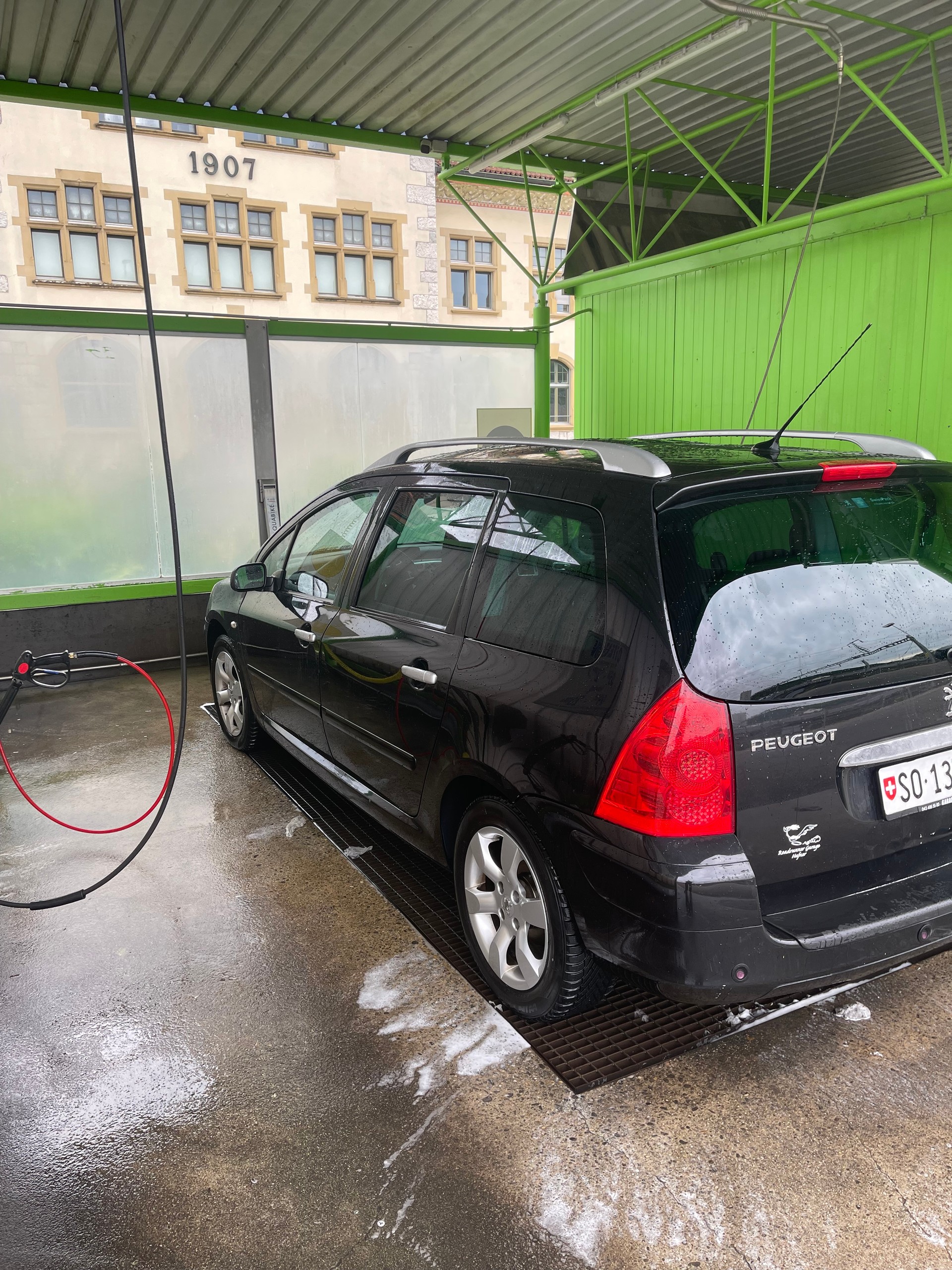 PEUGEOT Break 2.0i 16V-image-2
