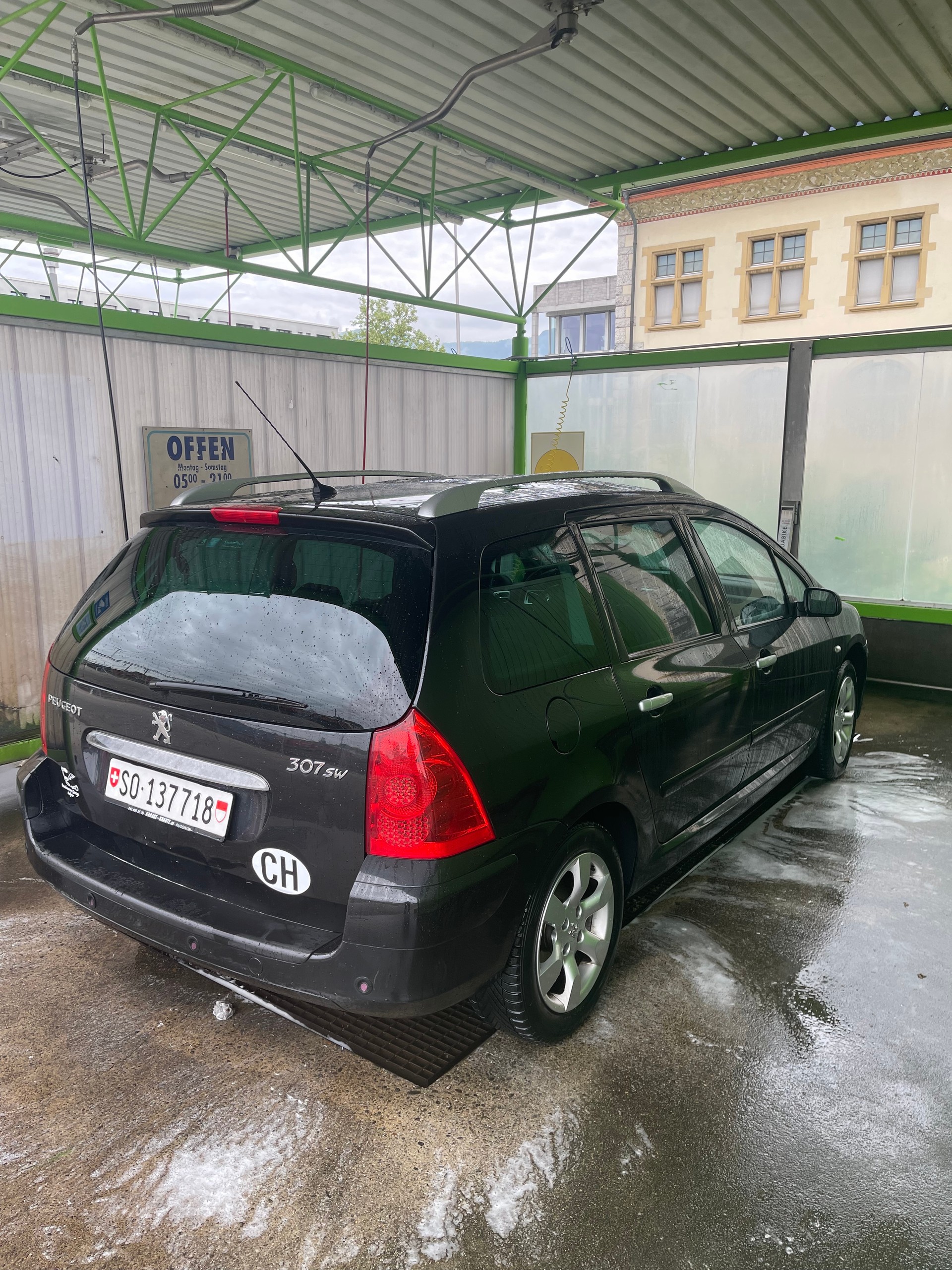 PEUGEOT Break 2.0i 16V-image-1