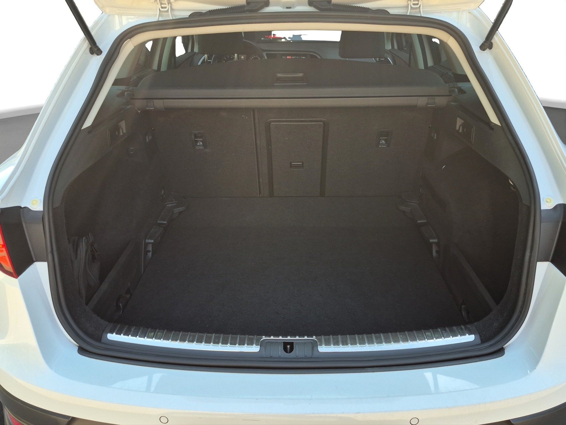 SEAT Leon ST 1.8 TSI X-Perience 4Drive DSG *Anhängerkupplung/Full Link*-image-11