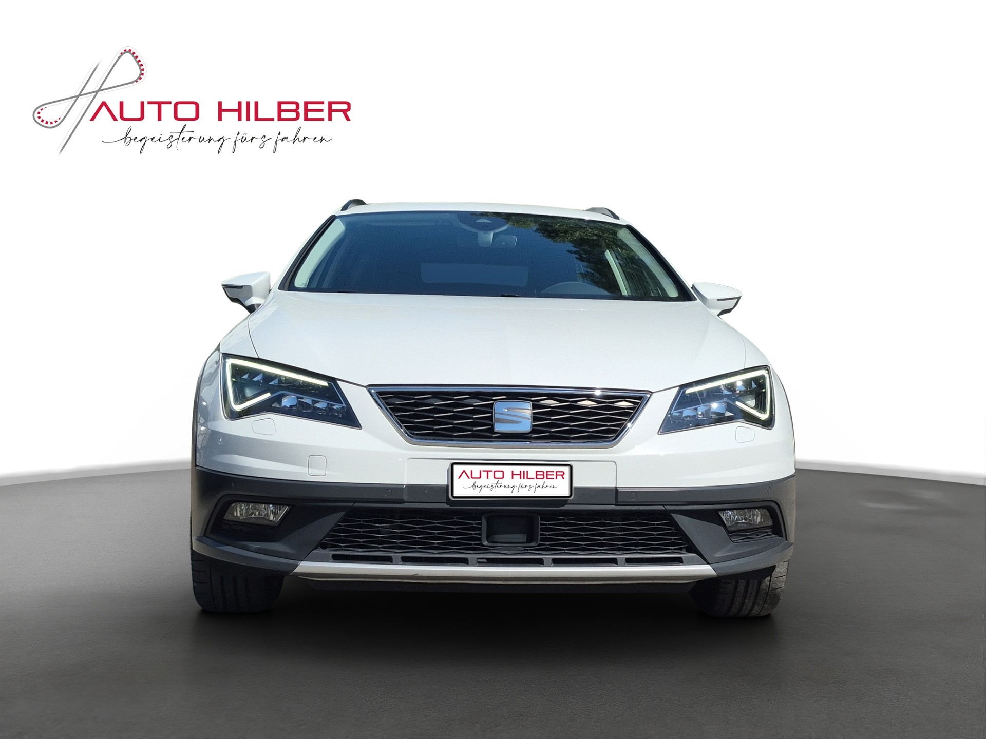 SEAT Leon ST 1.8 TSI X-Perience 4Drive DSG *Anhängerkupplung/Full Link*-image-1