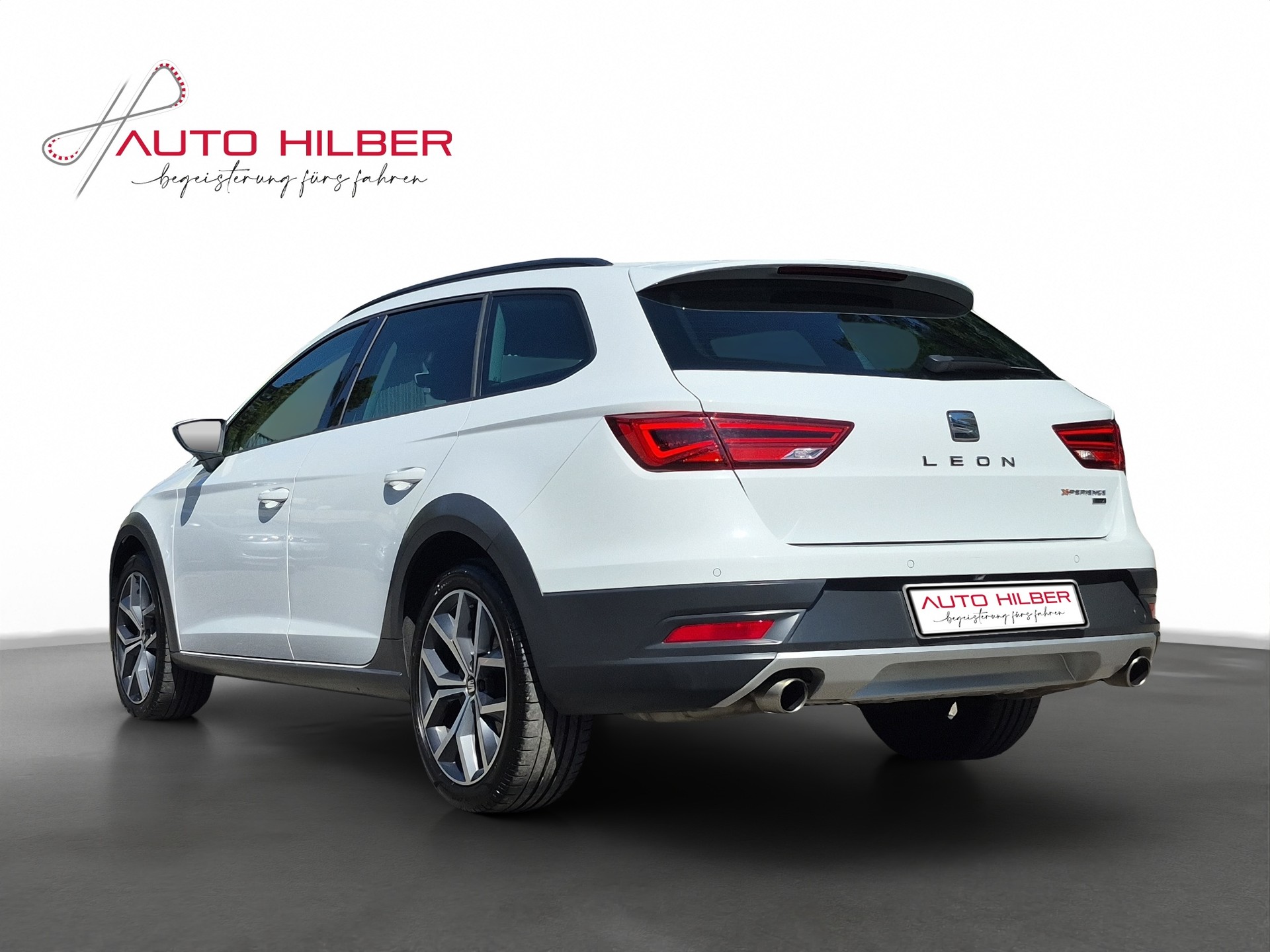 SEAT Leon ST 1.8 TSI X-Perience 4Drive DSG *Anhängerkupplung/Full Link*-image-3