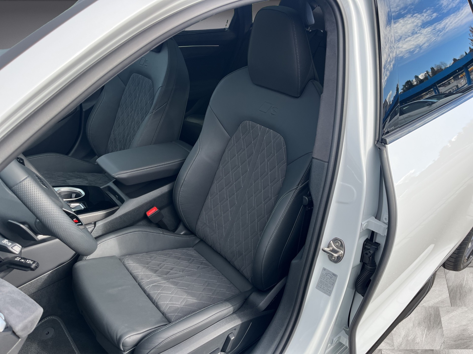 AUDI A6 Avant e-hybrid quattro 270 kW S tronic*Panodach, Standklima, Vollausstattung, AHK, (5-Jahre Garantie)-image-10