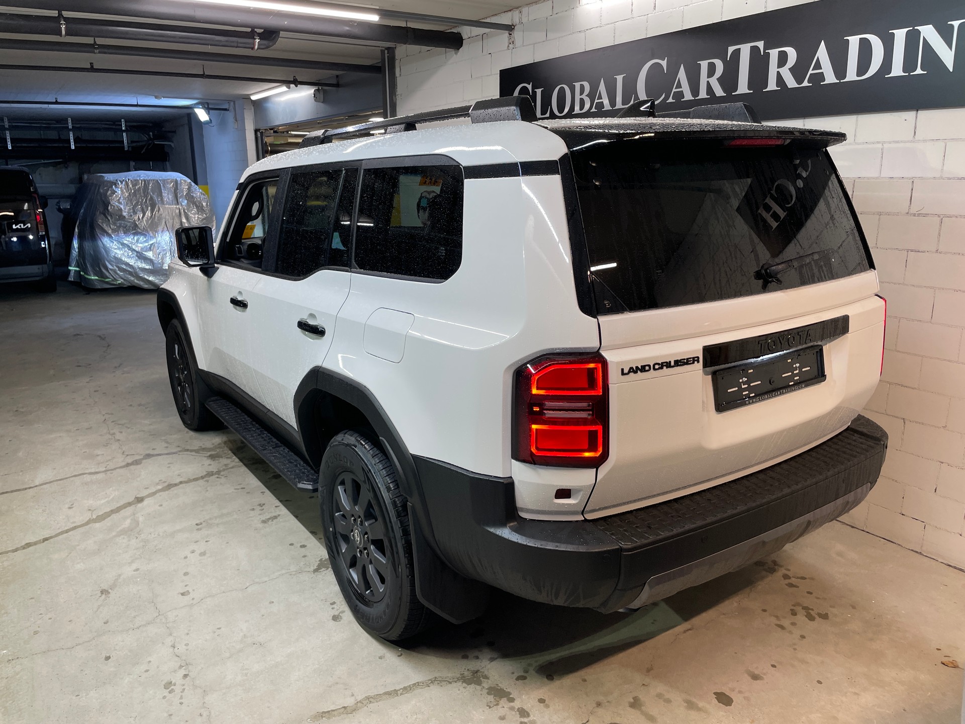 TOYOTA Land Cruiser 2.8TD 48V Style mit AHK-image-3