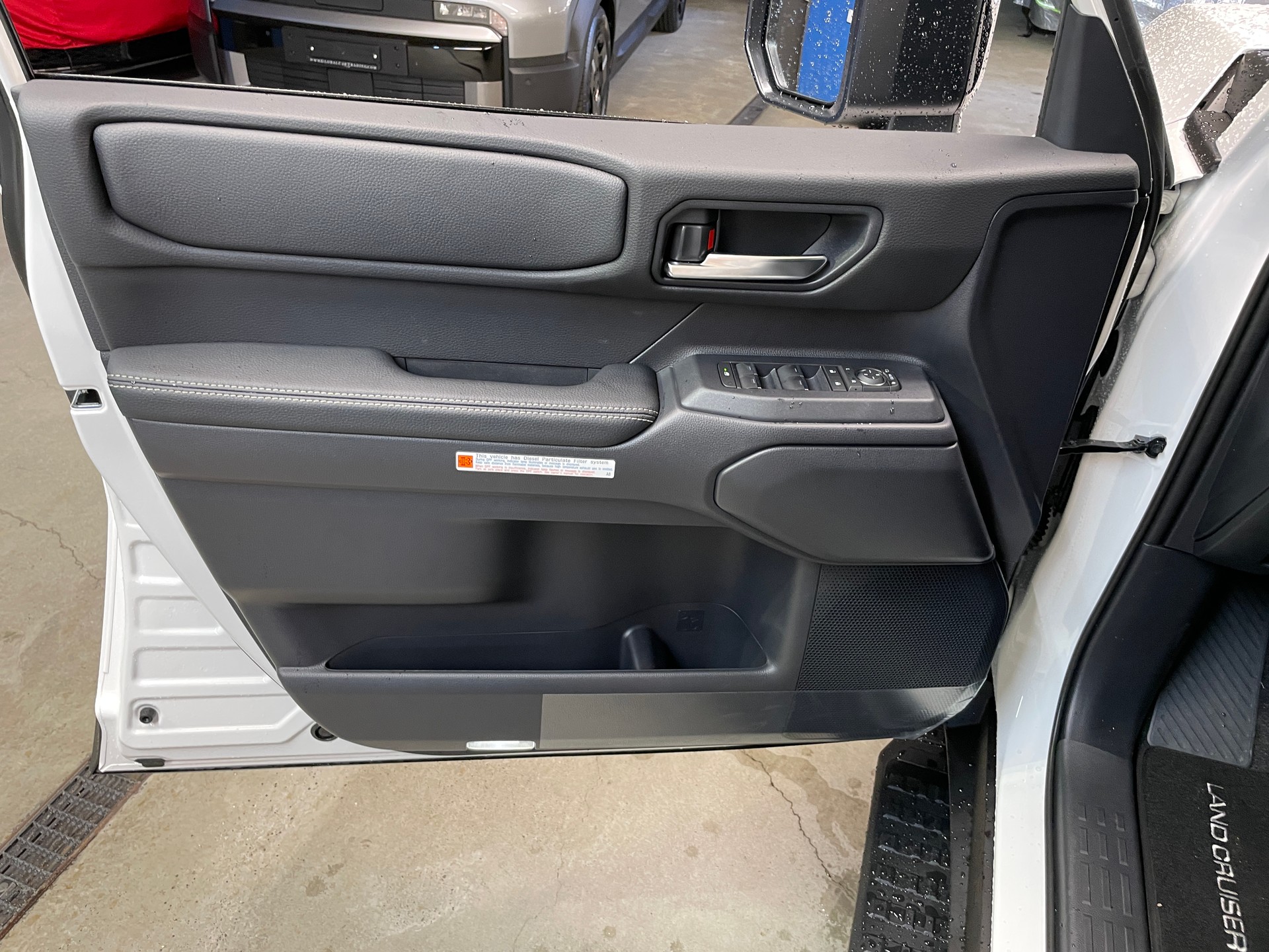 TOYOTA Land Cruiser 2.8TD 48V Style mit AHK-image-8