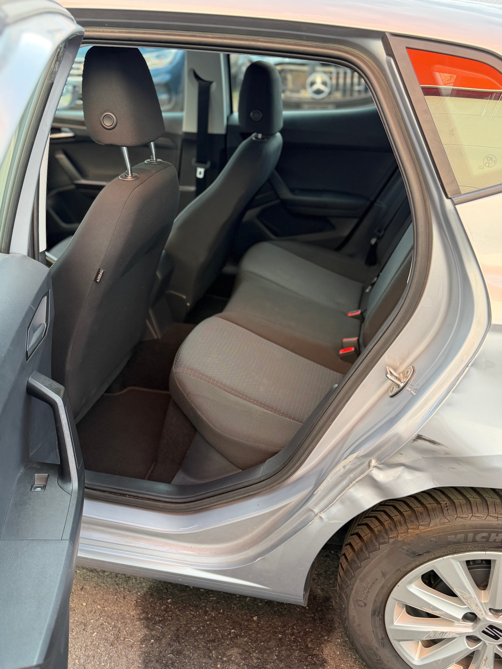 SEAT Ibiza 1.0 EcoTSI Reference-image-12