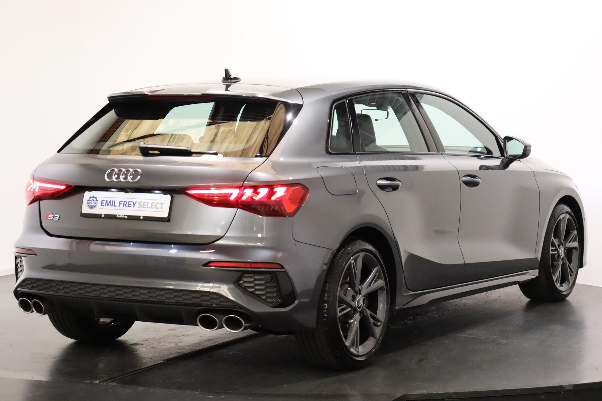 AUDI S3 Sportback 2.0 TFSI quattro S-Tronic-image-1