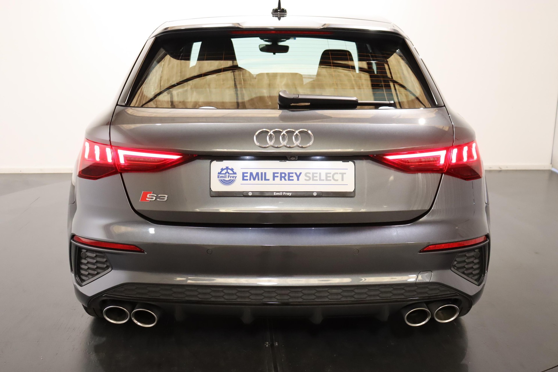 AUDI S3 Sportback 2.0 TFSI quattro S-Tronic-image-3
