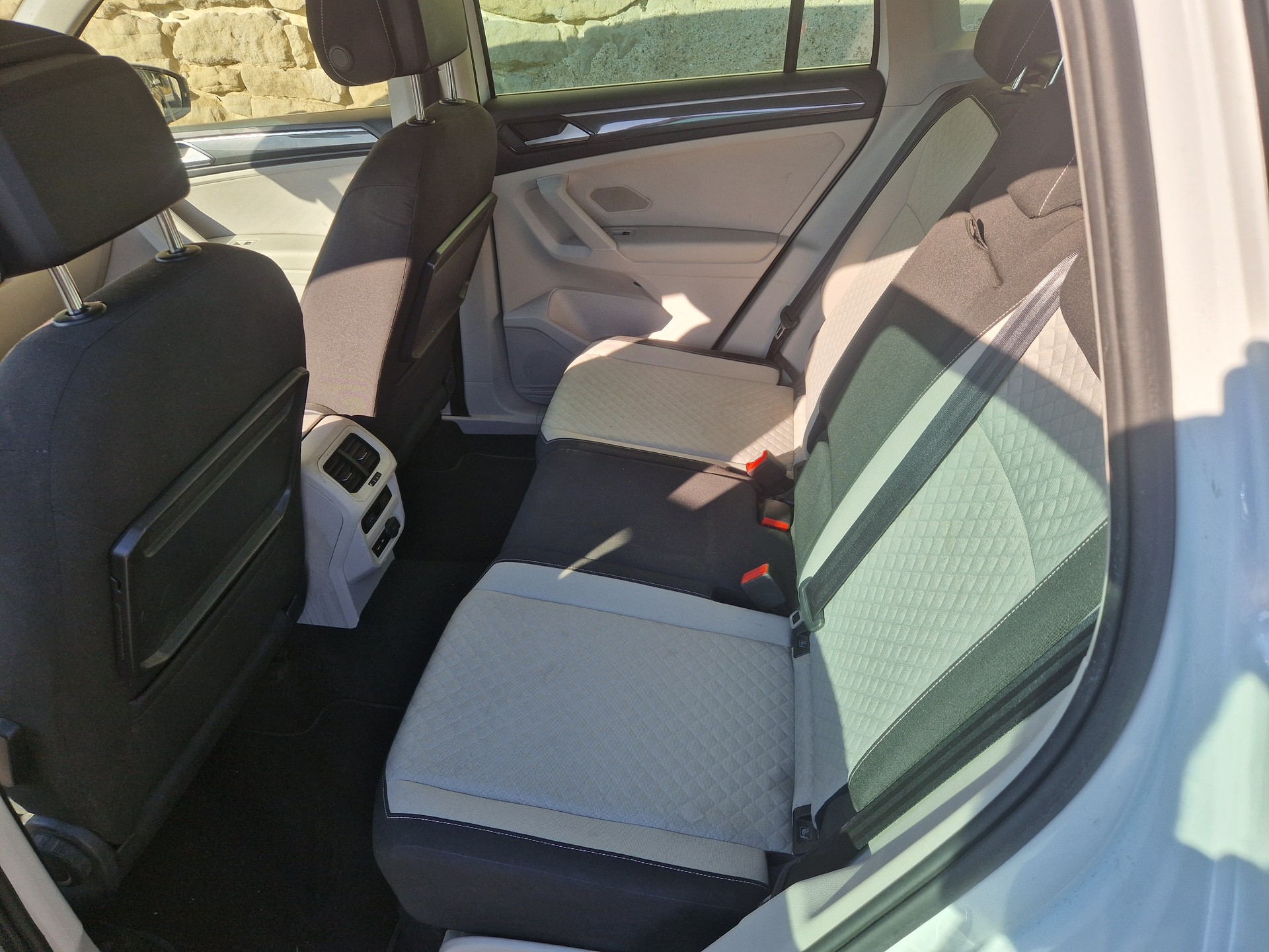 VW Tiguan 2.0TSI Comfortline 4Motion DSG-image-11