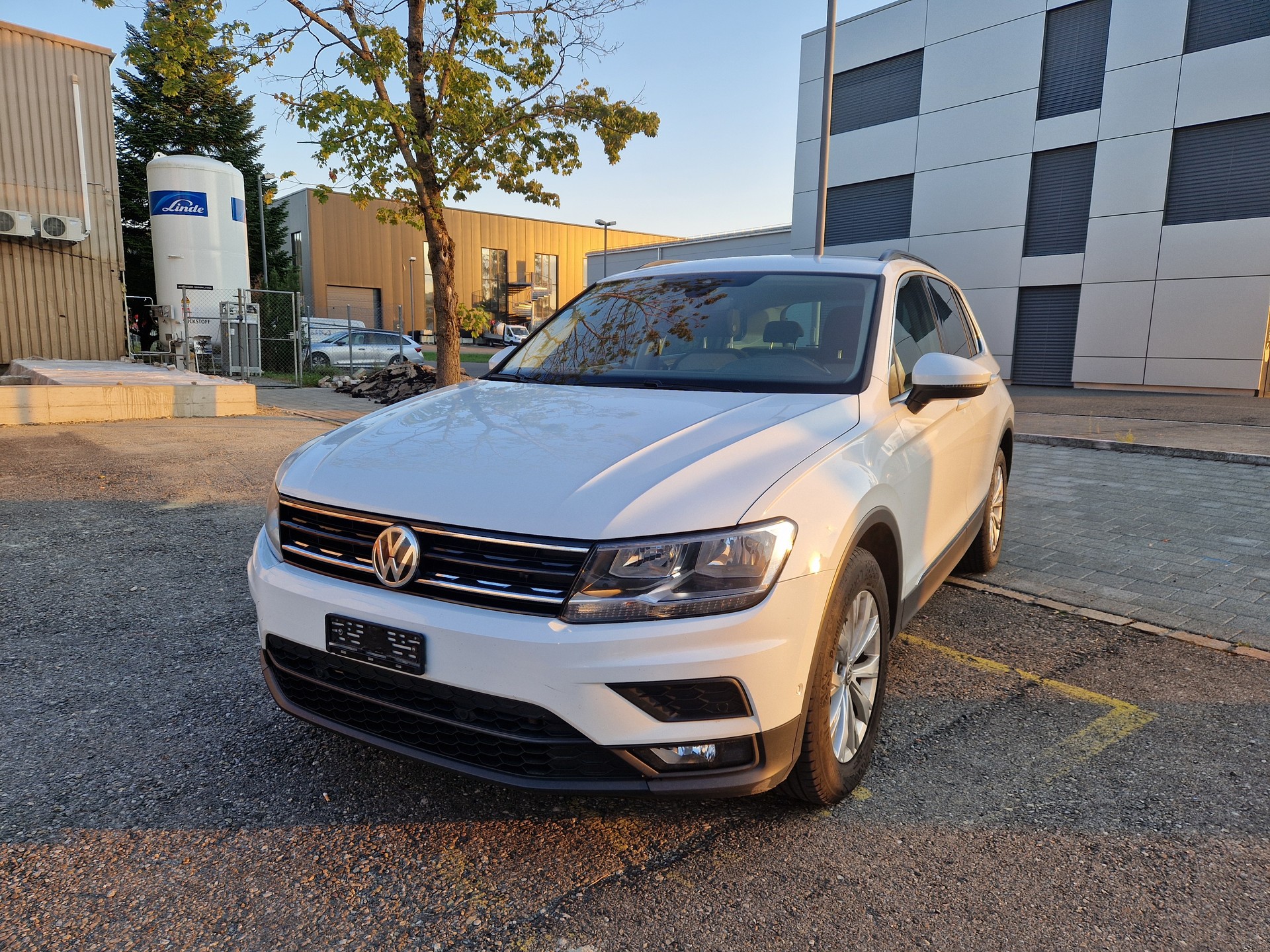 VW Tiguan 2.0TSI Comfortline 4Motion DSG-image-0