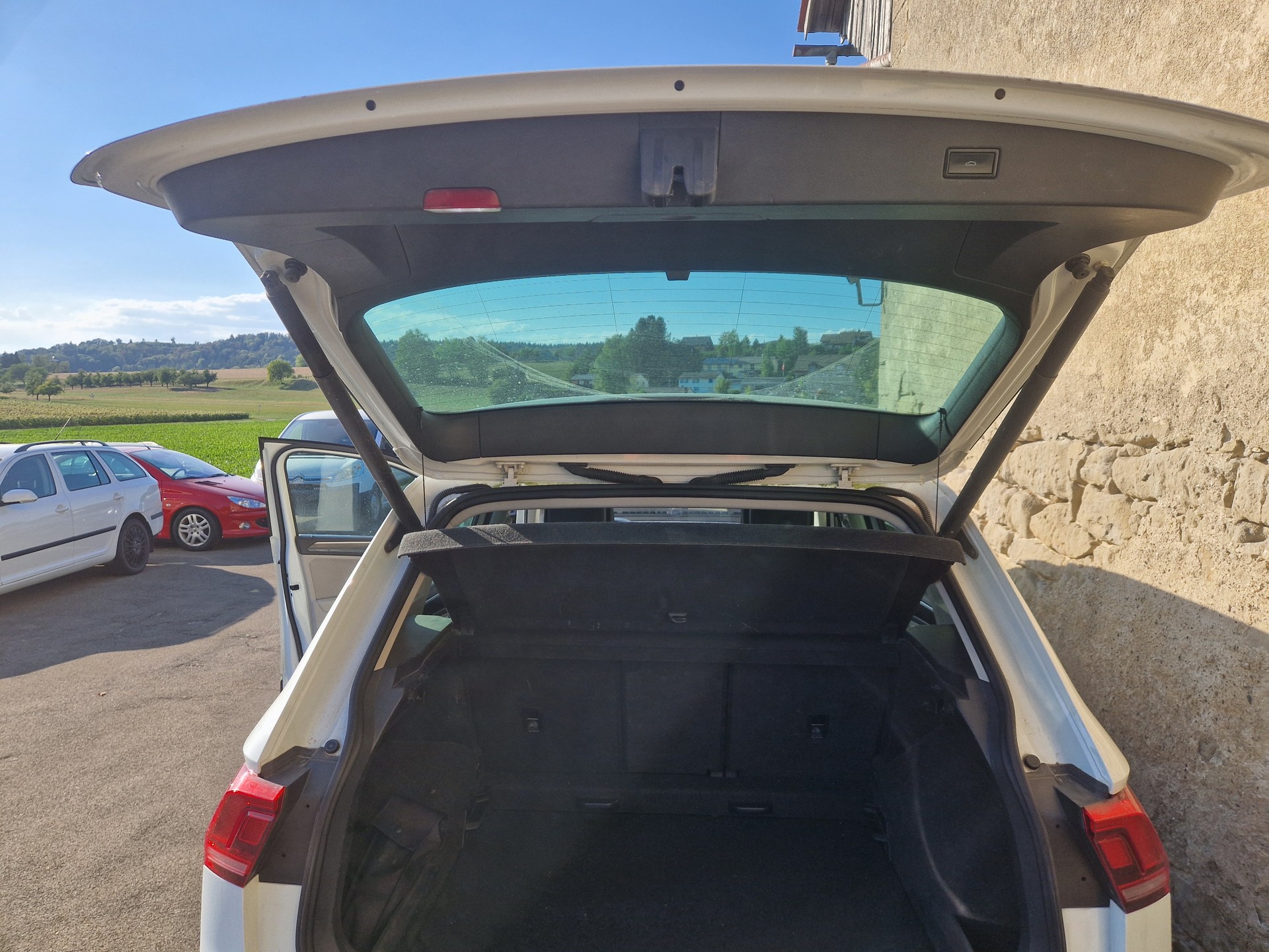 VW Tiguan 2.0TSI Comfortline 4Motion DSG-image-13