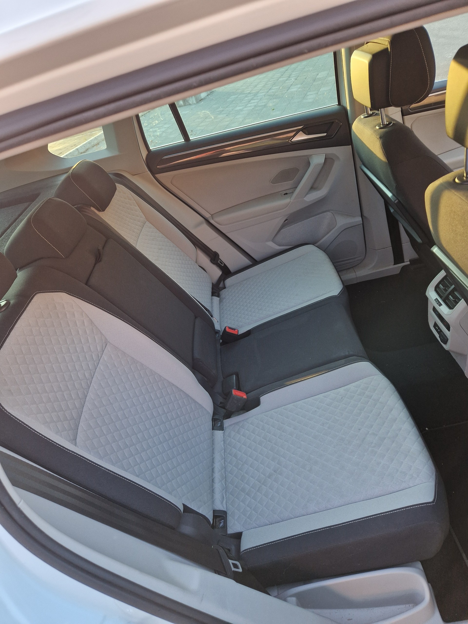 VW Tiguan 2.0TSI Comfortline 4Motion DSG-image-10