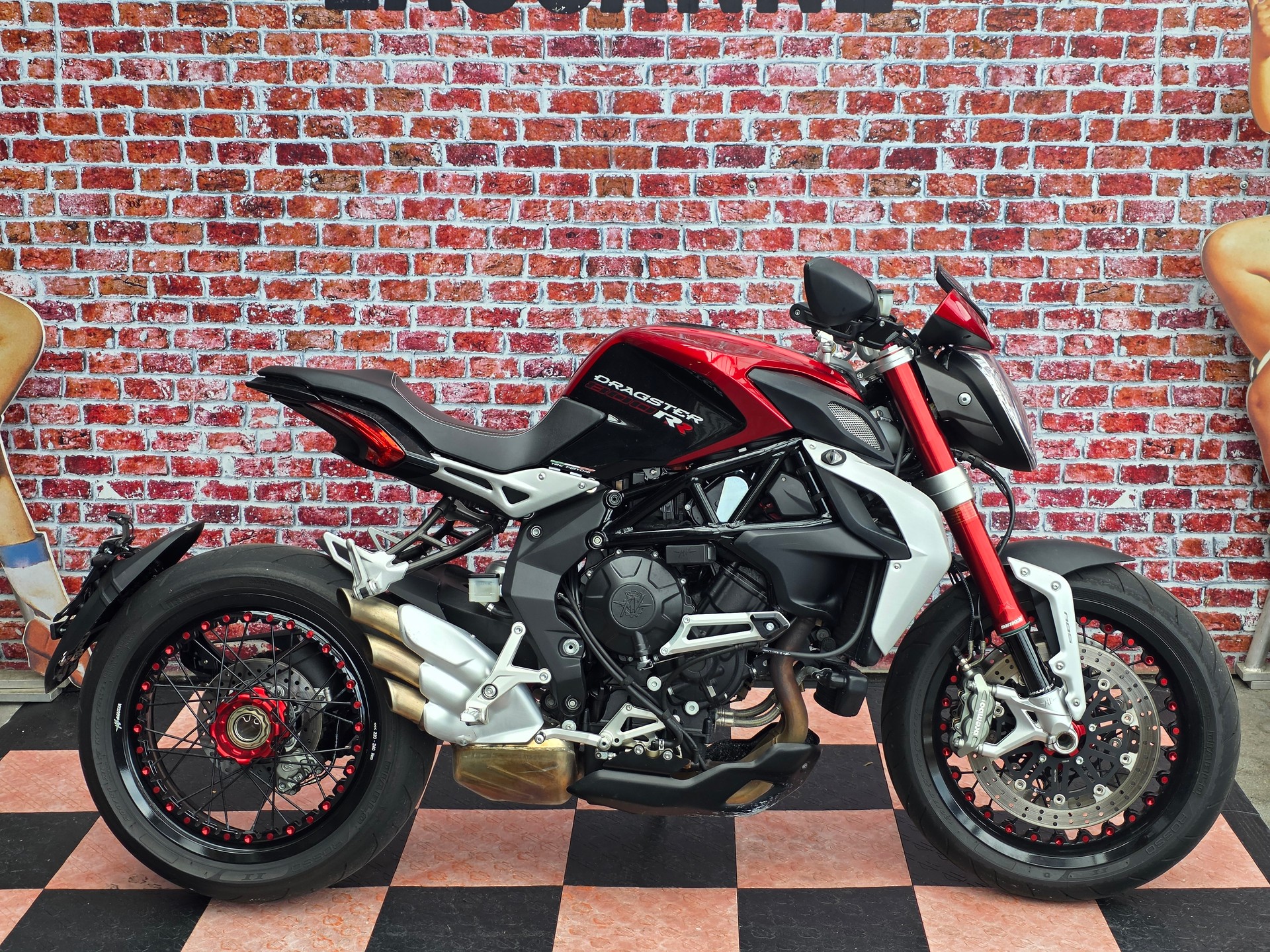 MV AGUSTA Dragster 800 RR ABS-showroom-element-2