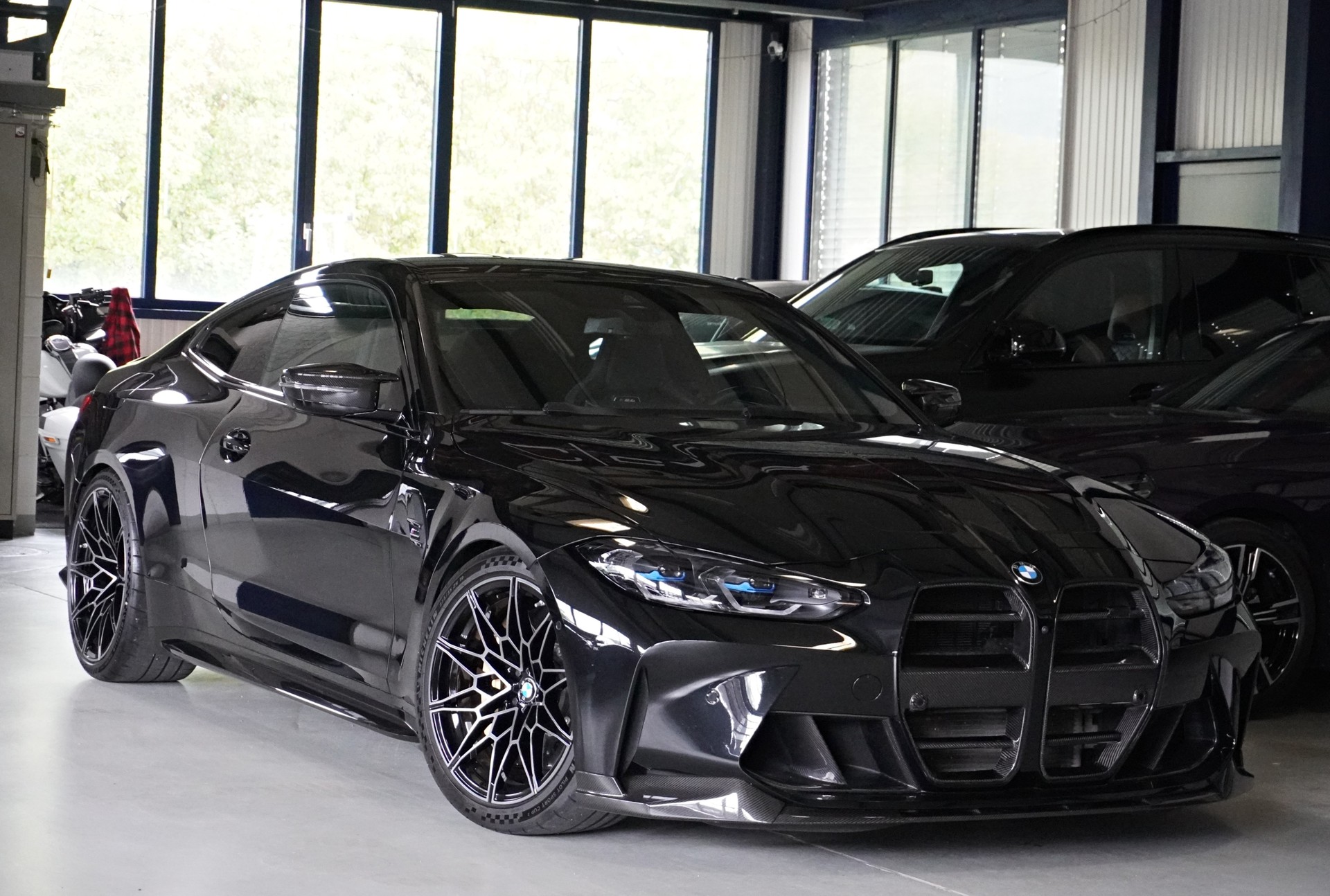 BMW M4 Coupé Competition M xDrive // CARBON PAKET // M CARBON SCHALENSITZE //-image-0