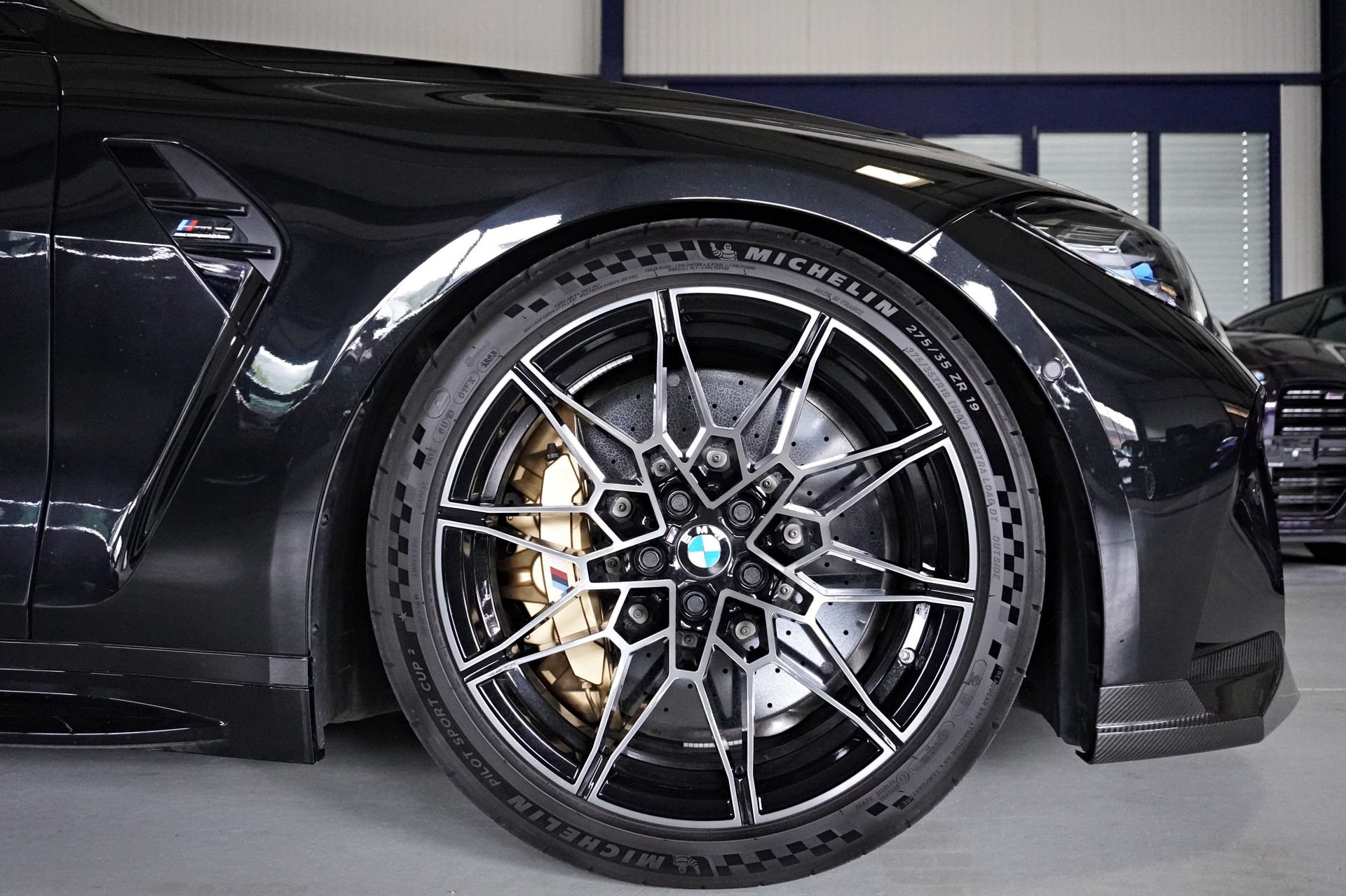 BMW M4 Coupé Competition M xDrive // CARBON PAKET // M CARBON SCHALENSITZE //-image-4