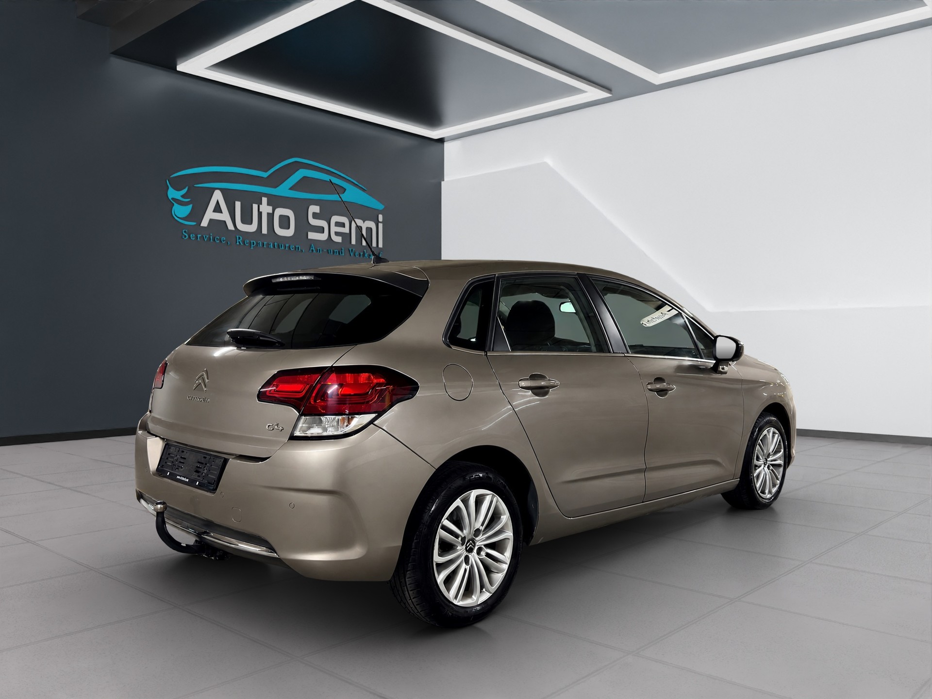 CITROEN C4 1.2 Pure Tech Shine Automatic-image-4