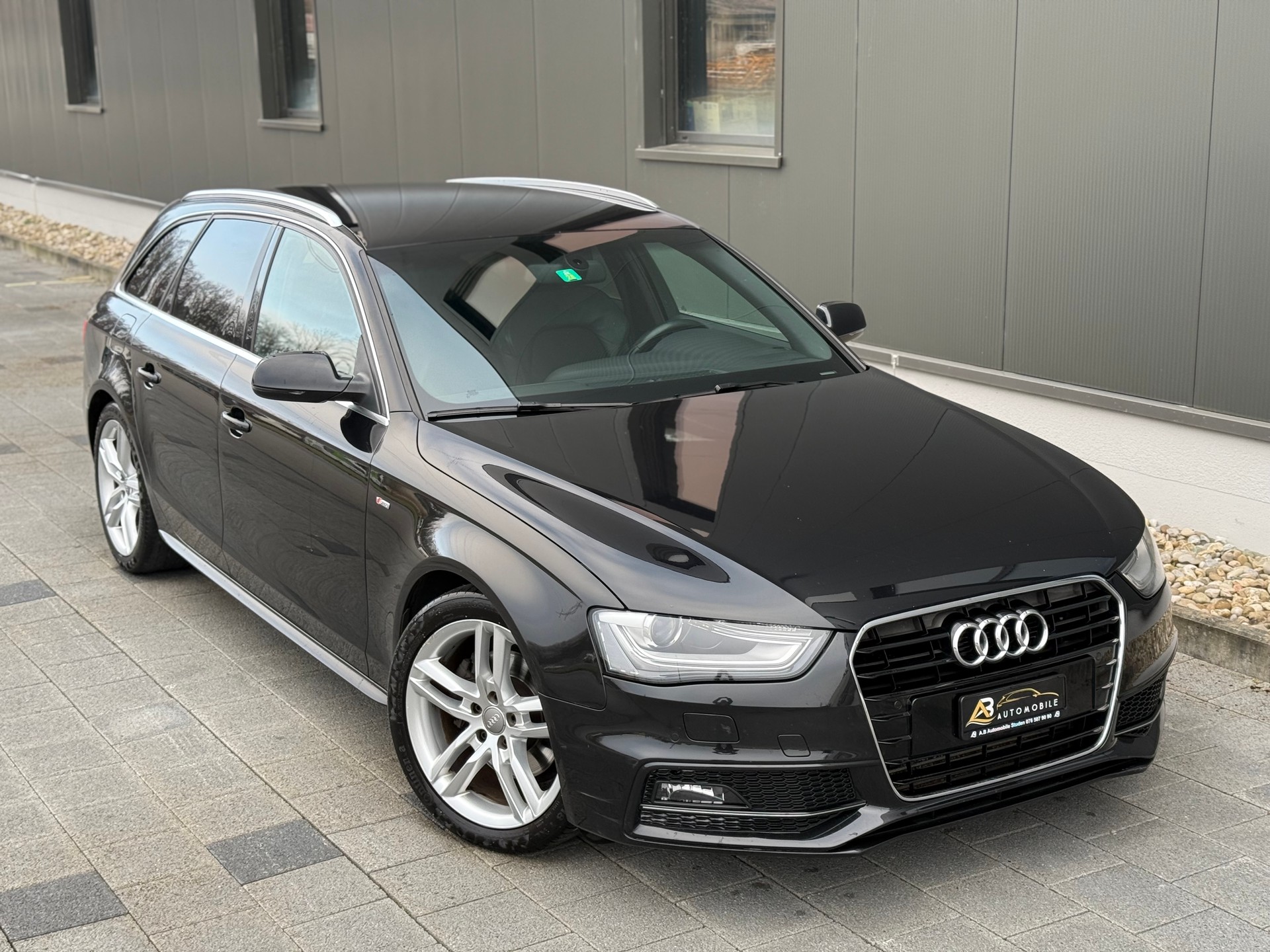 AUDI A4 Avant 2.0 TDI S- LINE-image-0