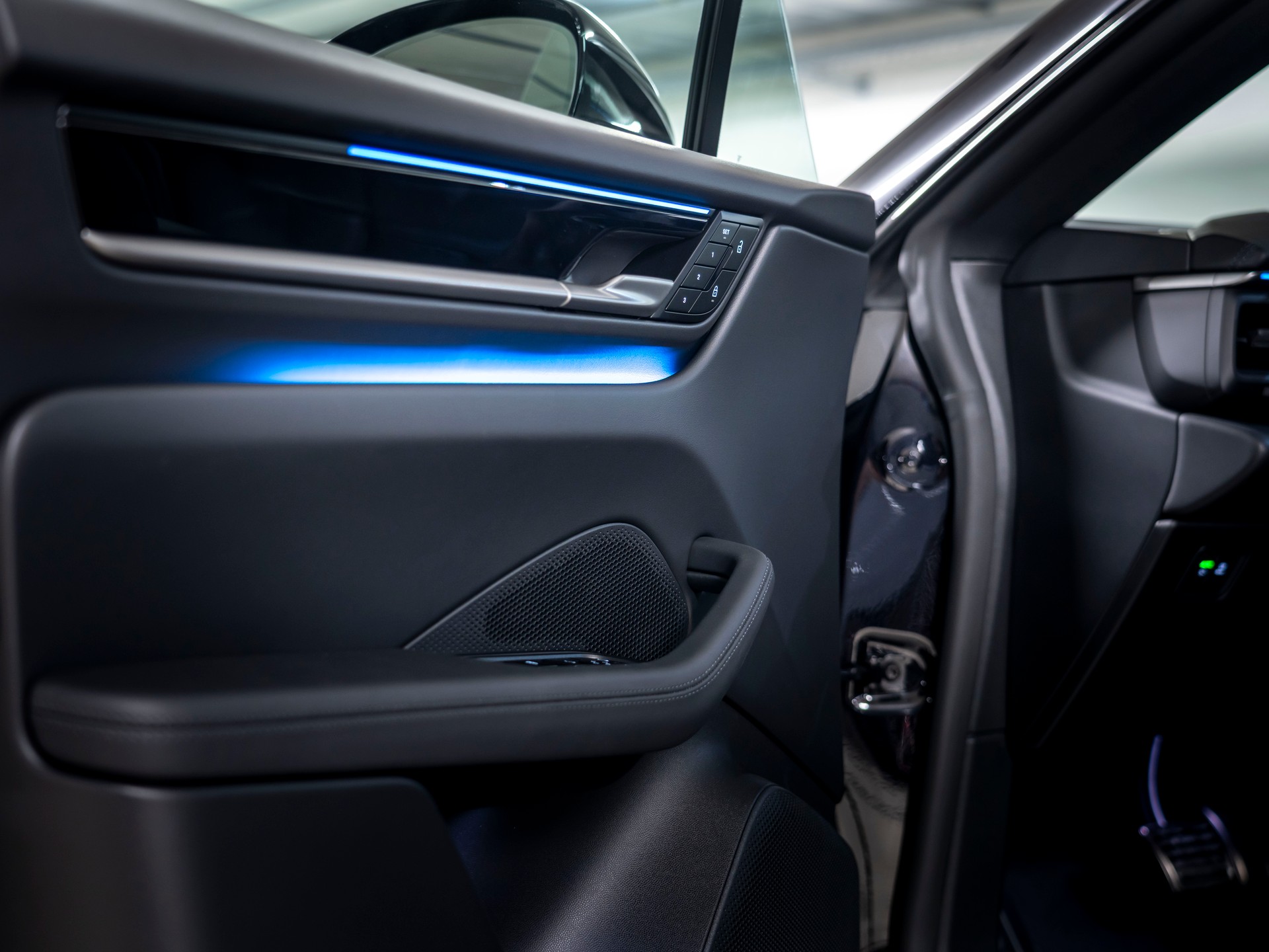 PORSCHE Macan 4 S 100kWh-image-14
