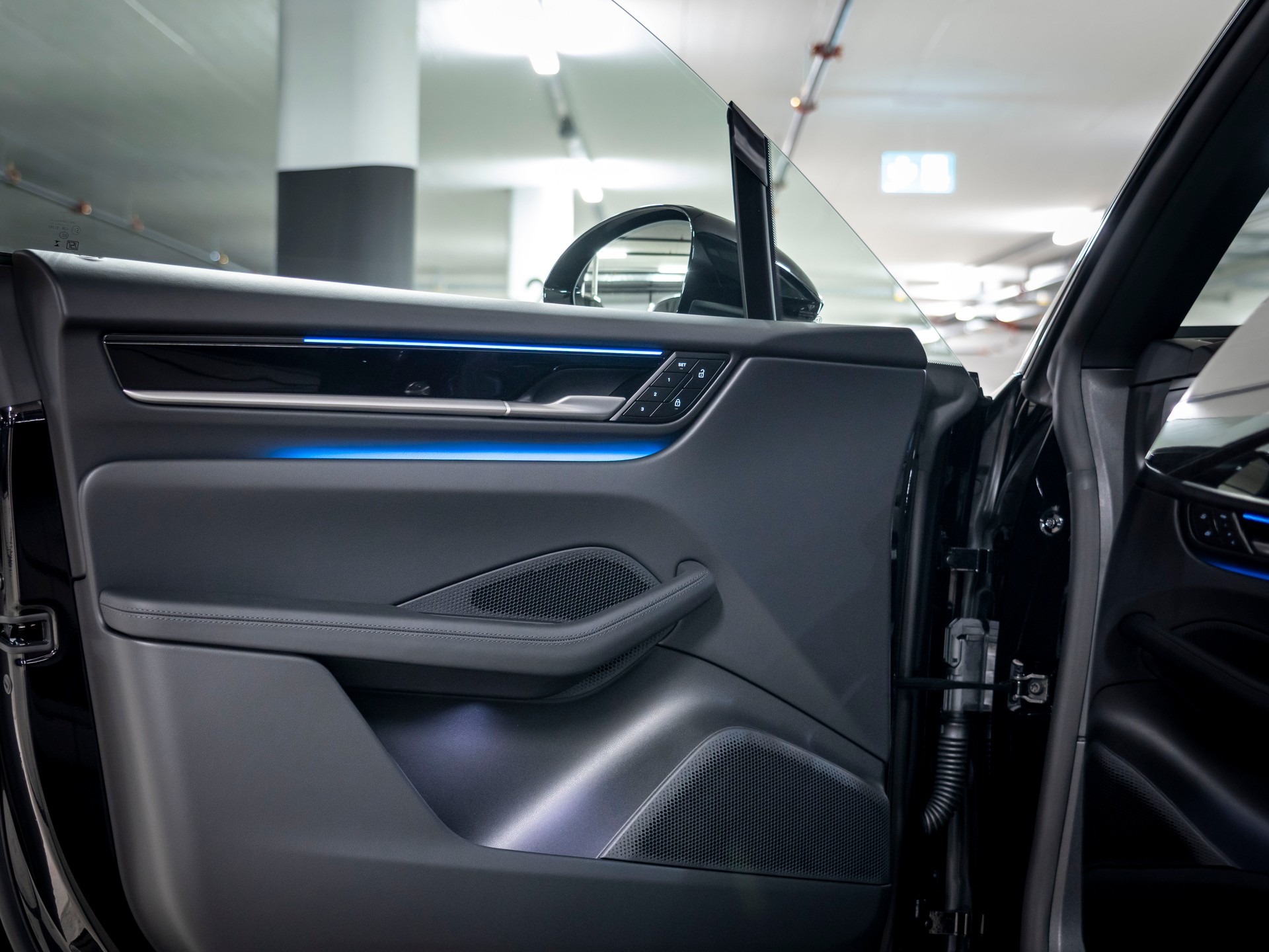 PORSCHE Macan 4 S 100kWh-image-15