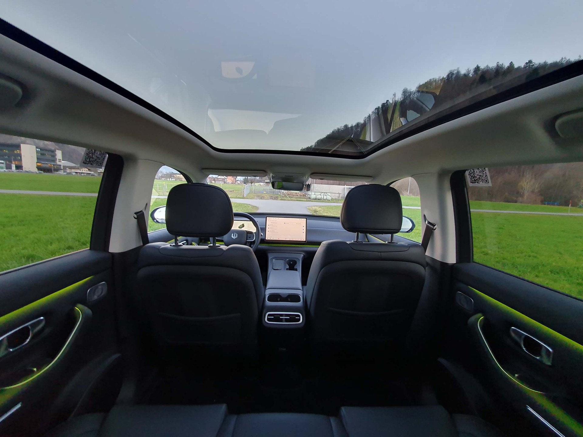 LEAPMOTOR C10 EV AWD-image-9